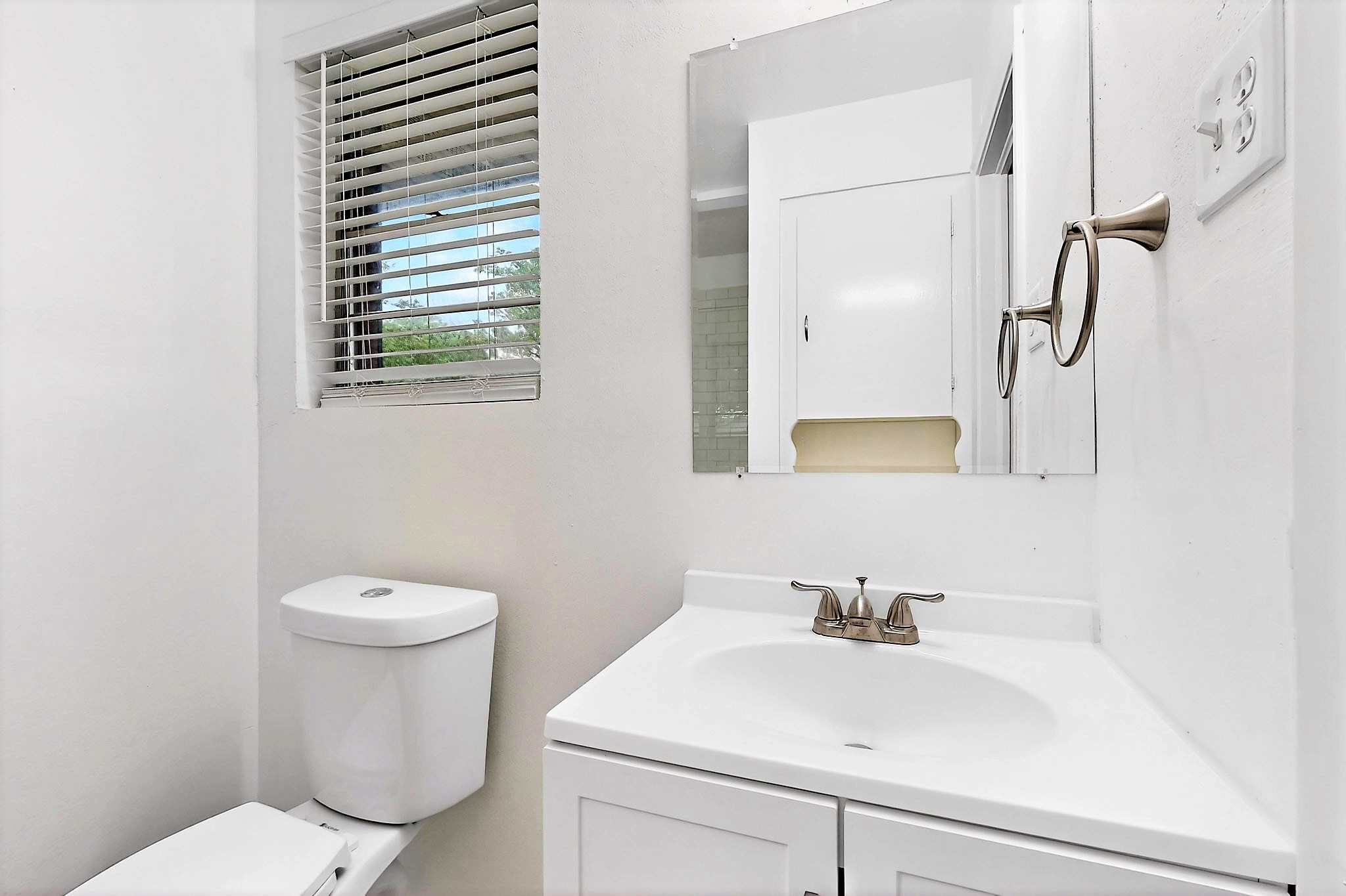 1602 Dakota Drive Garland TX 75043