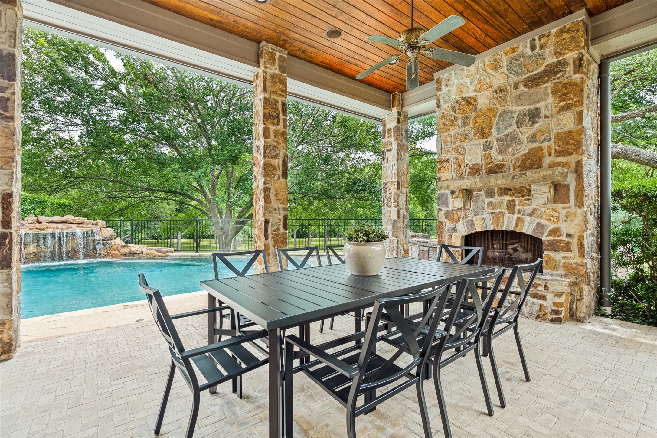 4735 Stonehollow Way Dallas TX 75287