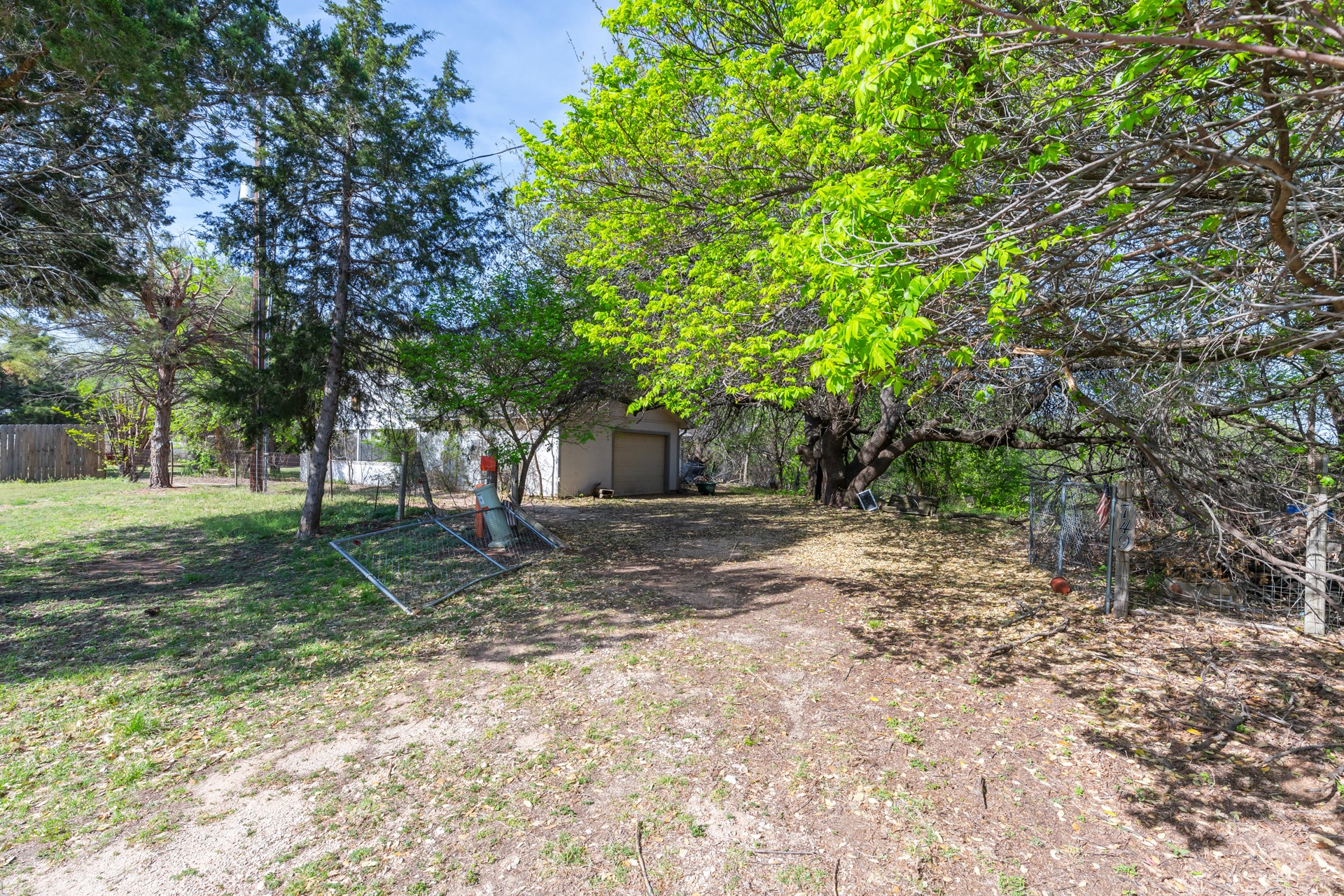749 Cedar Street Buffalo Gap TX 79601