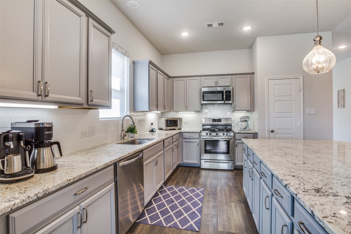 1621 Canter Court Aubrey TX 76227