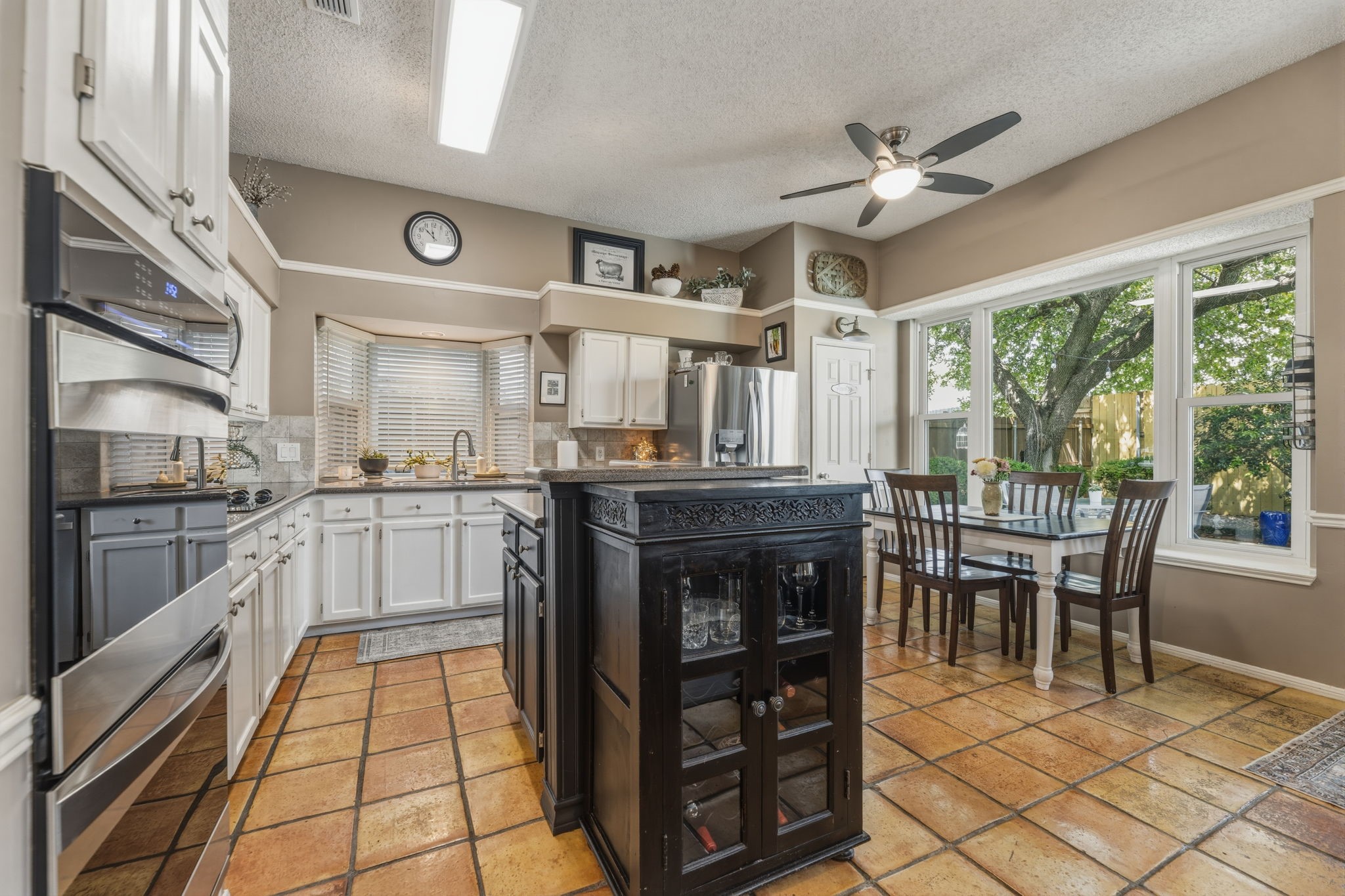 4433 Carolina Street Grand Prairie TX 75052