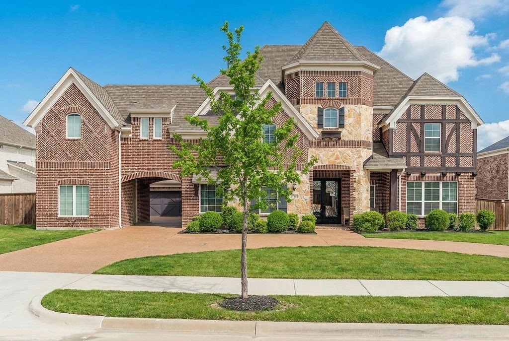 1504 S Mitchell Road Mansfield TX 76063