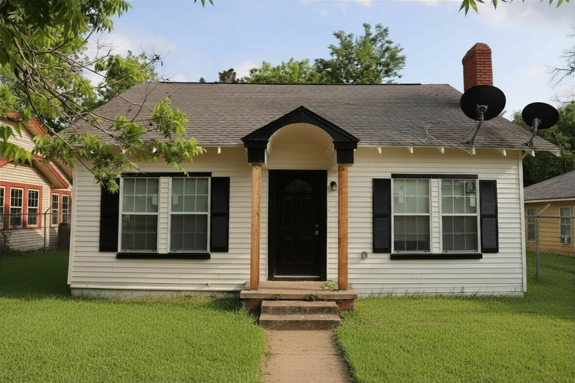 818 E Palestine Street Mexia TX 76667