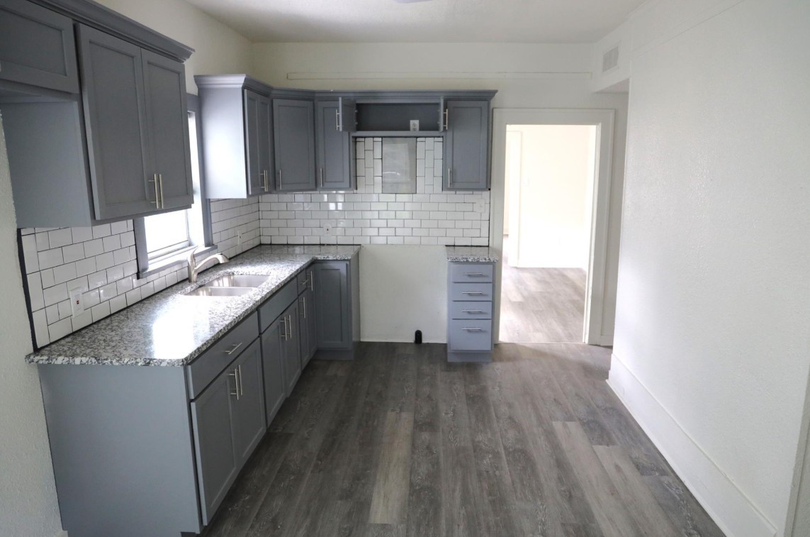 818 E Palestine Street Mexia TX 76667