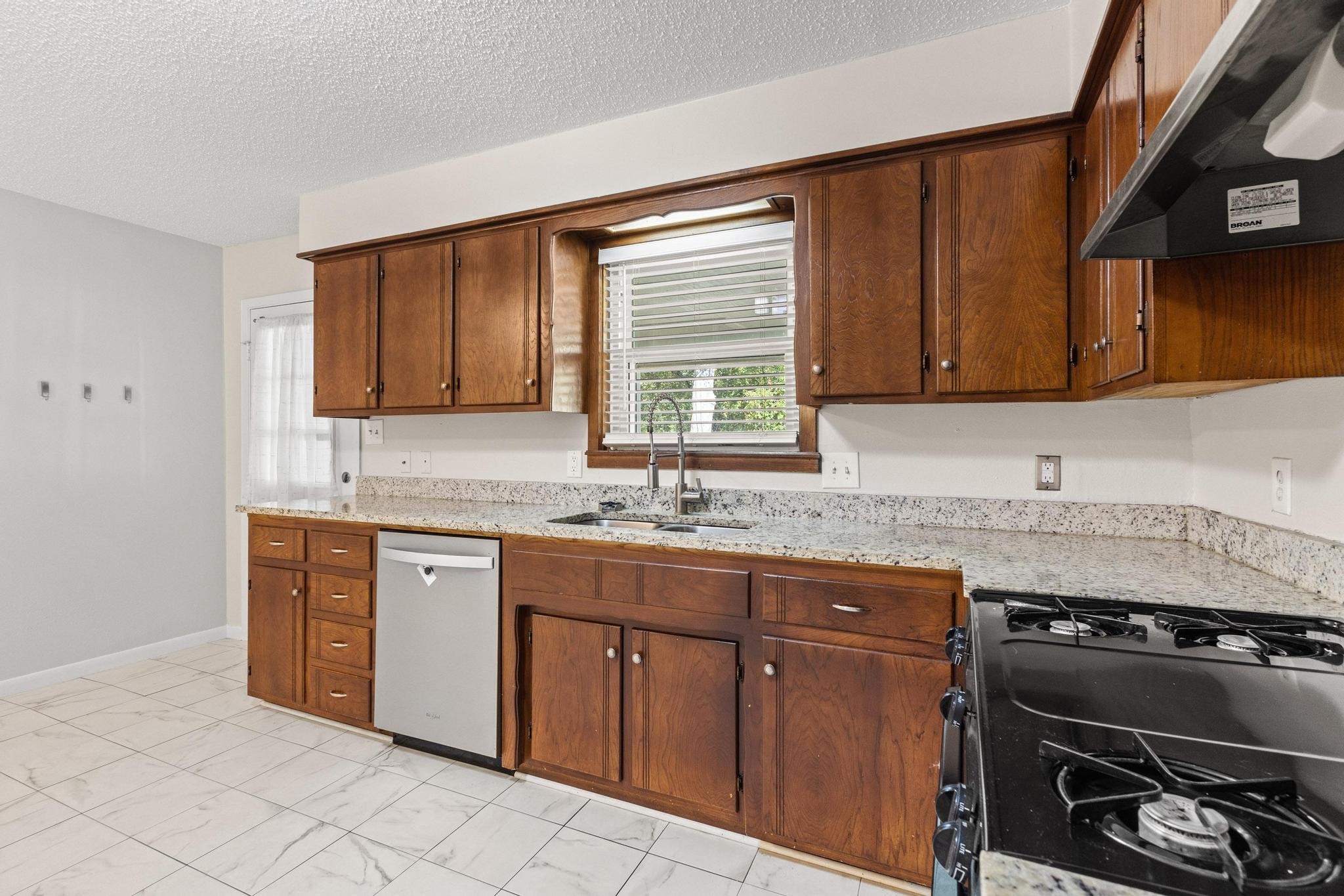 904 S Gribble Street Sherman TX 75090