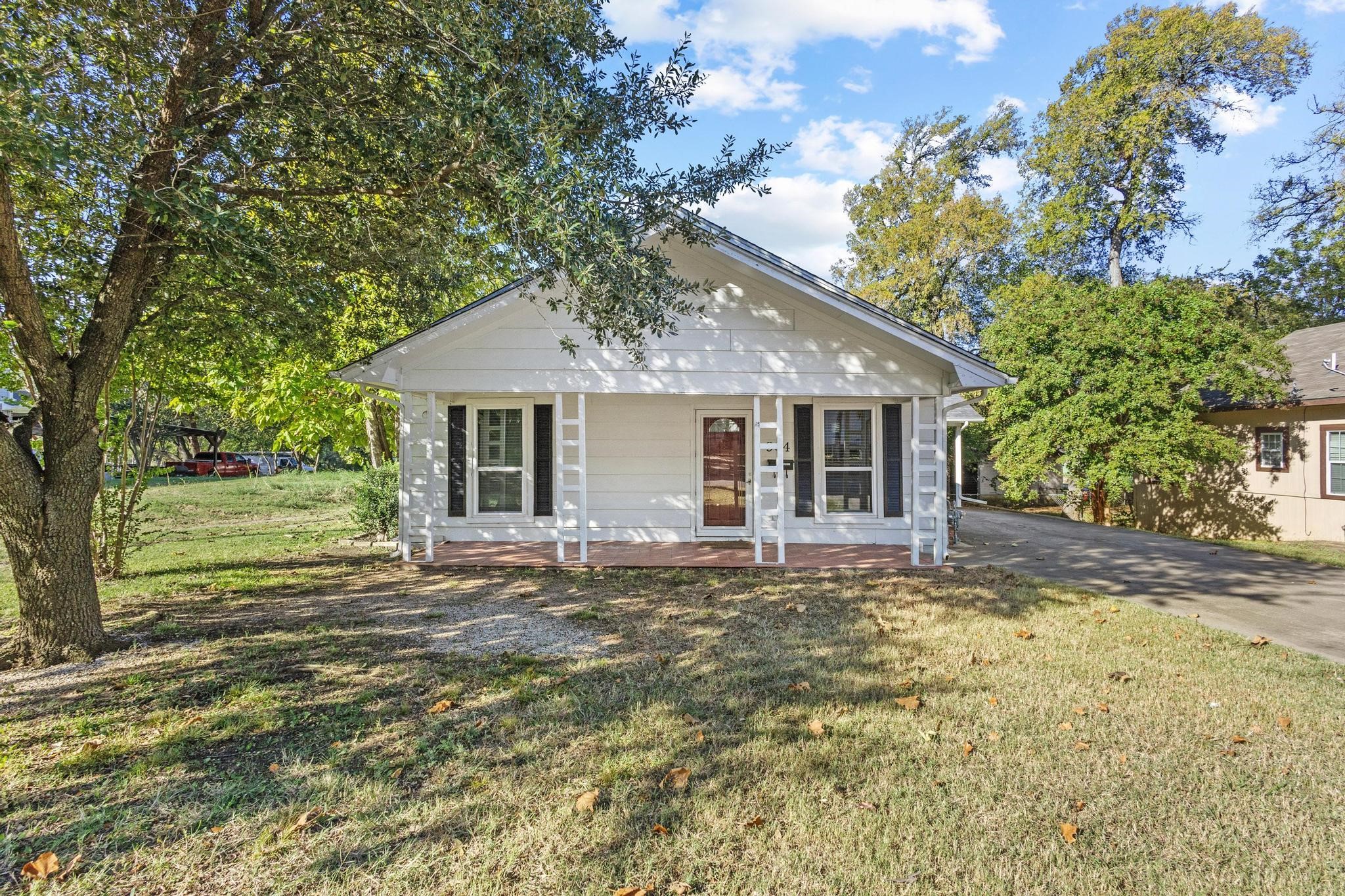 904 S Gribble Street Sherman TX 75090