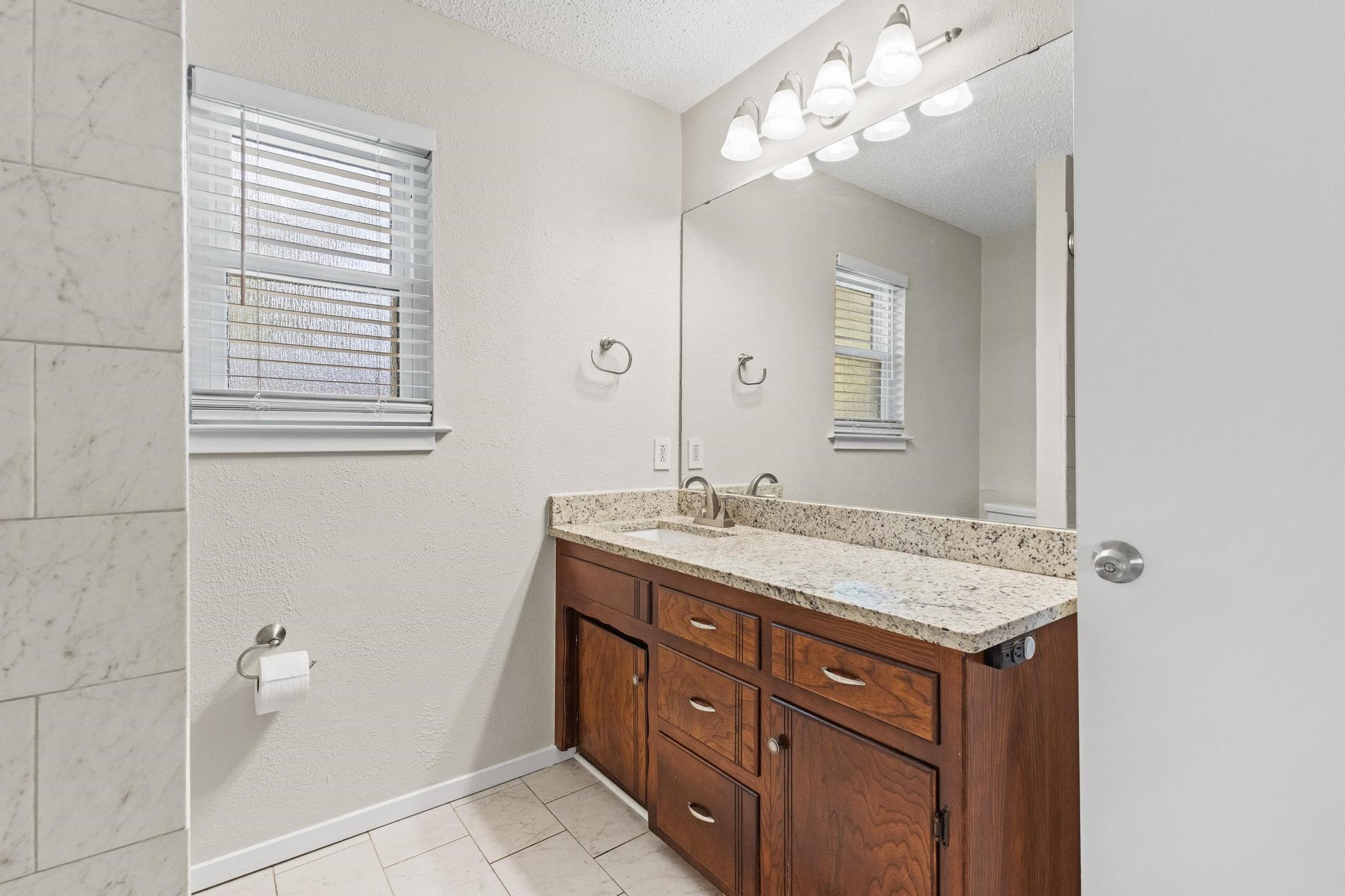 904 S Gribble Street Sherman TX 75090