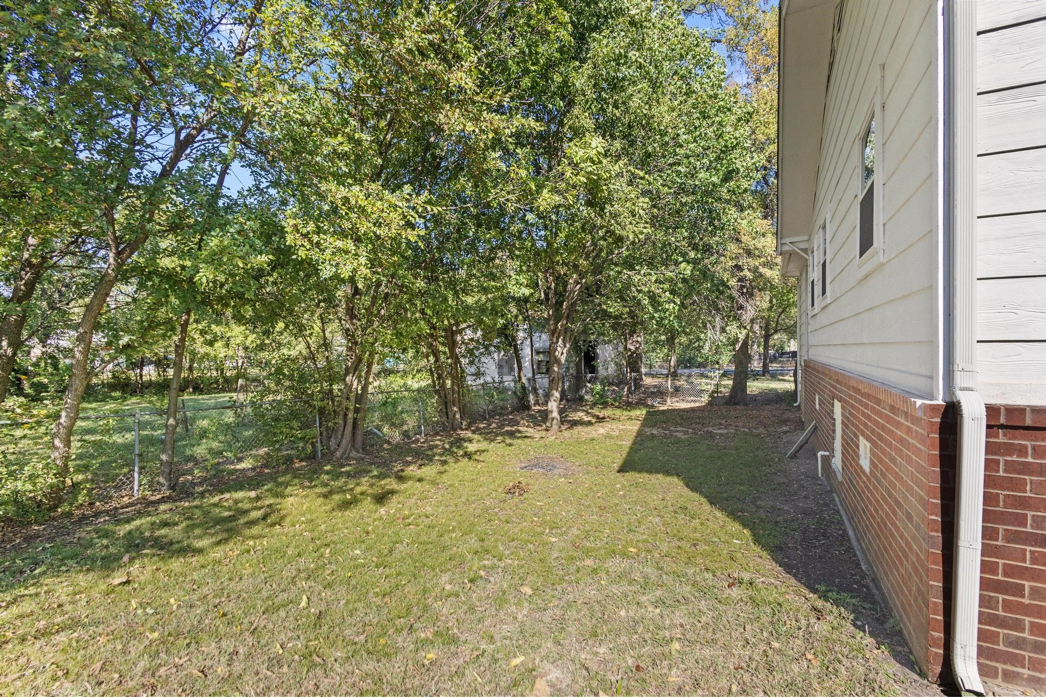 904 S Gribble Street Sherman TX 75090