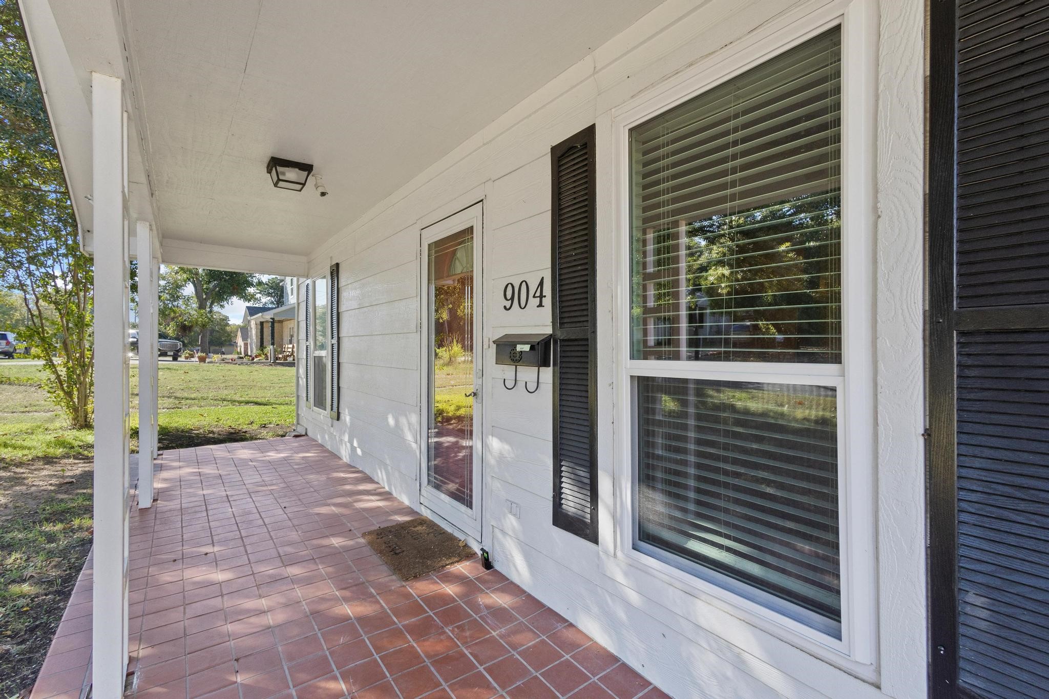904 S Gribble Street Sherman TX 75090