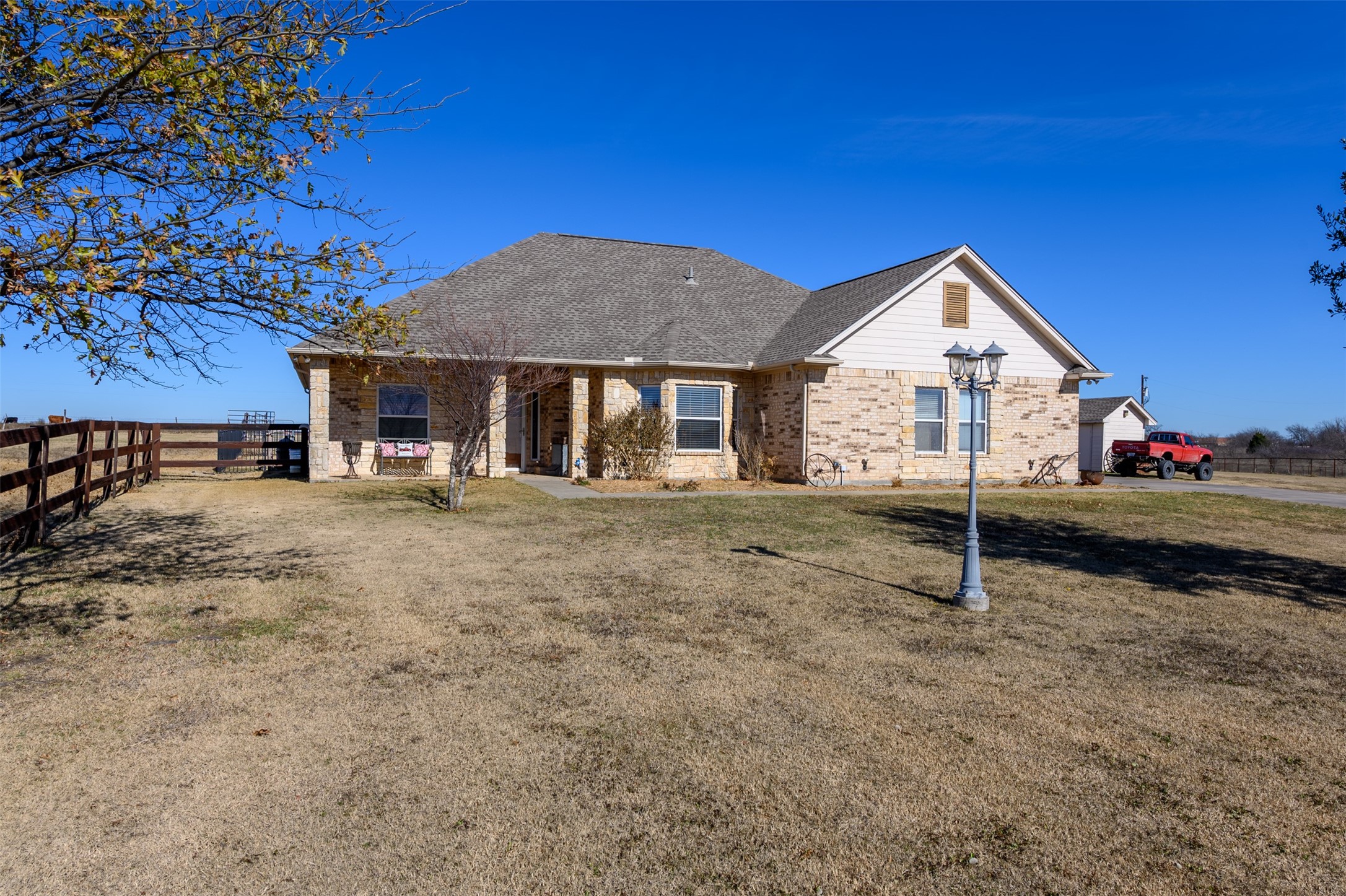 6424 Meadowlands Drive Krum TX 76249