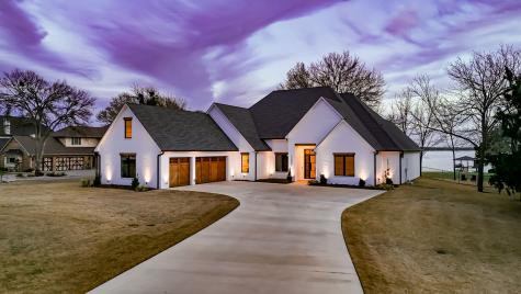 1126 The Shores Drive Corsicana TX 75109