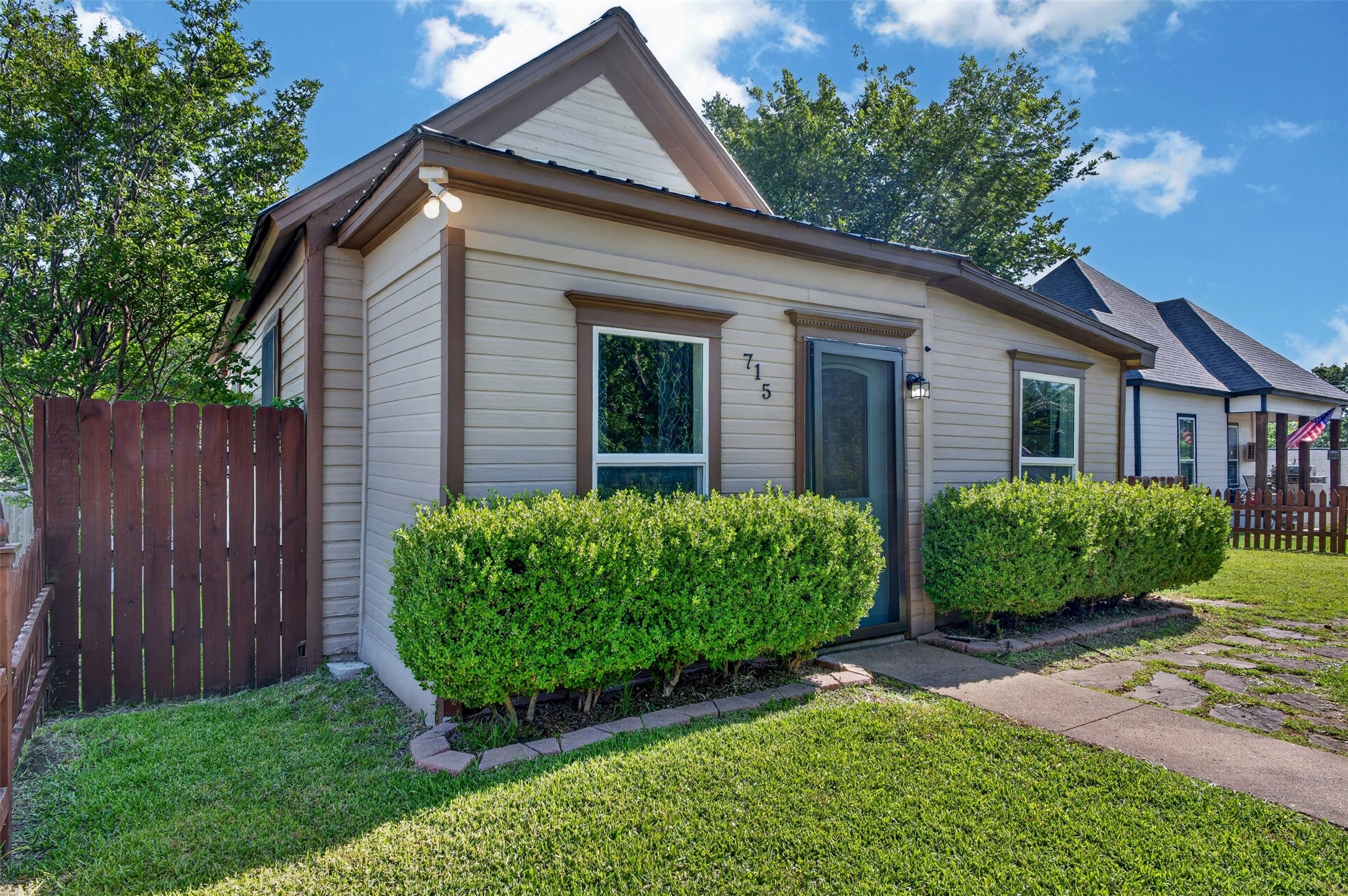 Denison TX, 715 W Munson Street