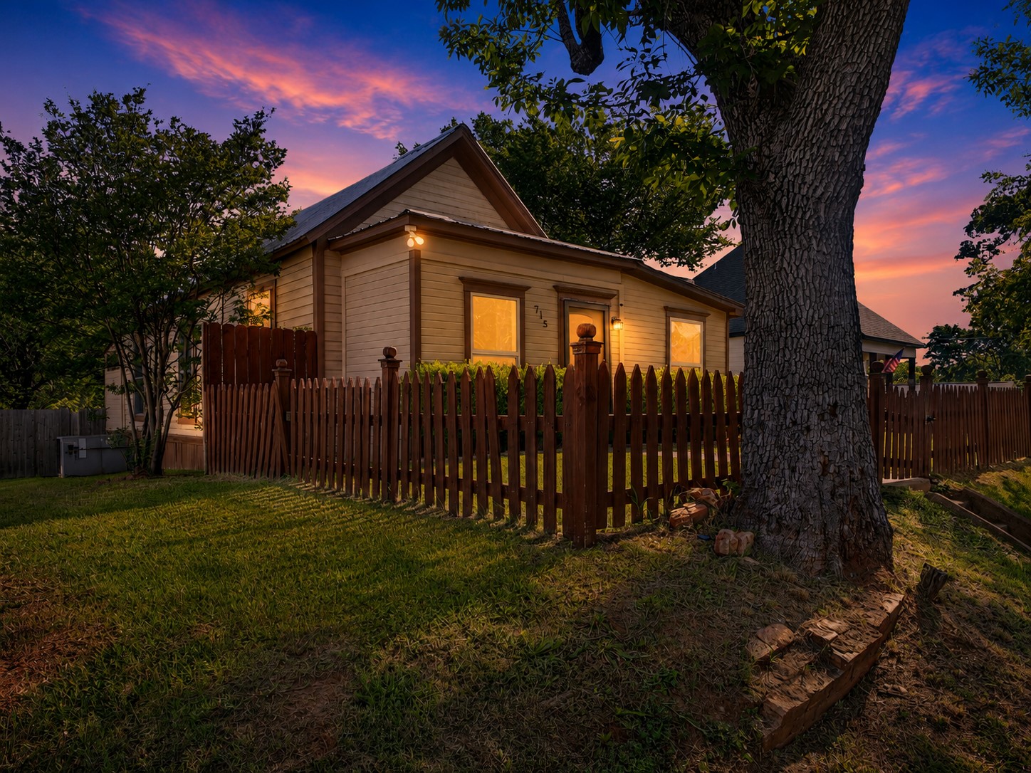 715 W Munson Street Denison TX 75020