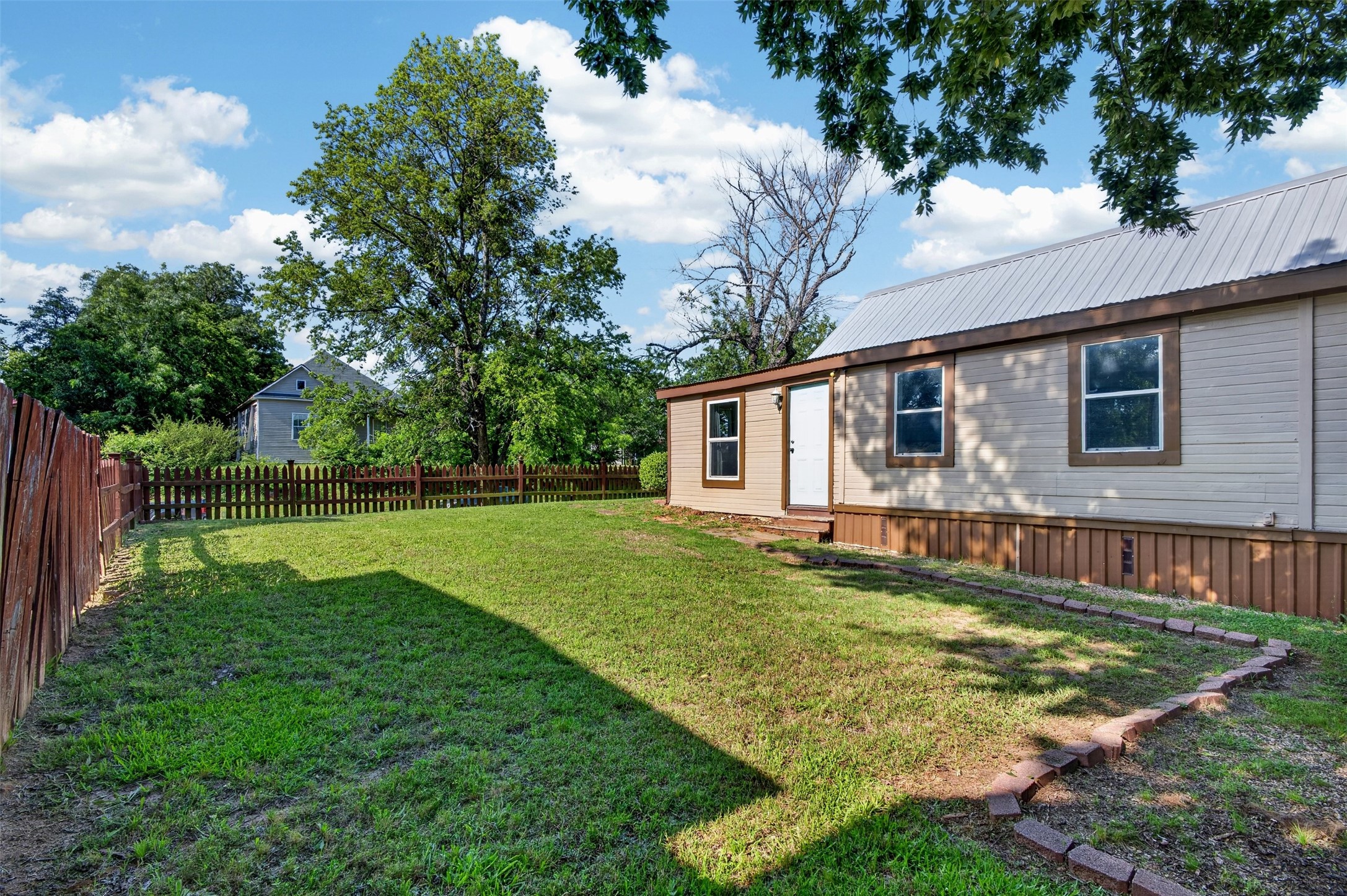 715 W Munson Street Denison TX 75020