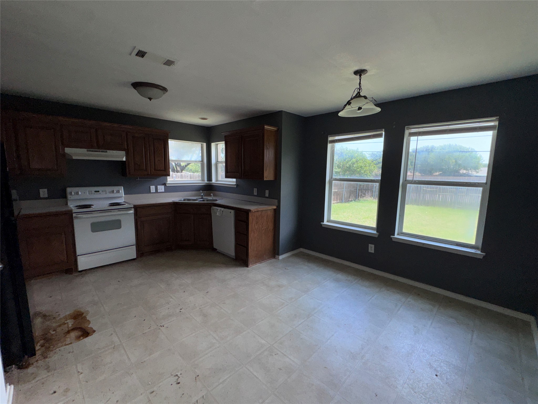 517 Birch Street Crowley TX 76036