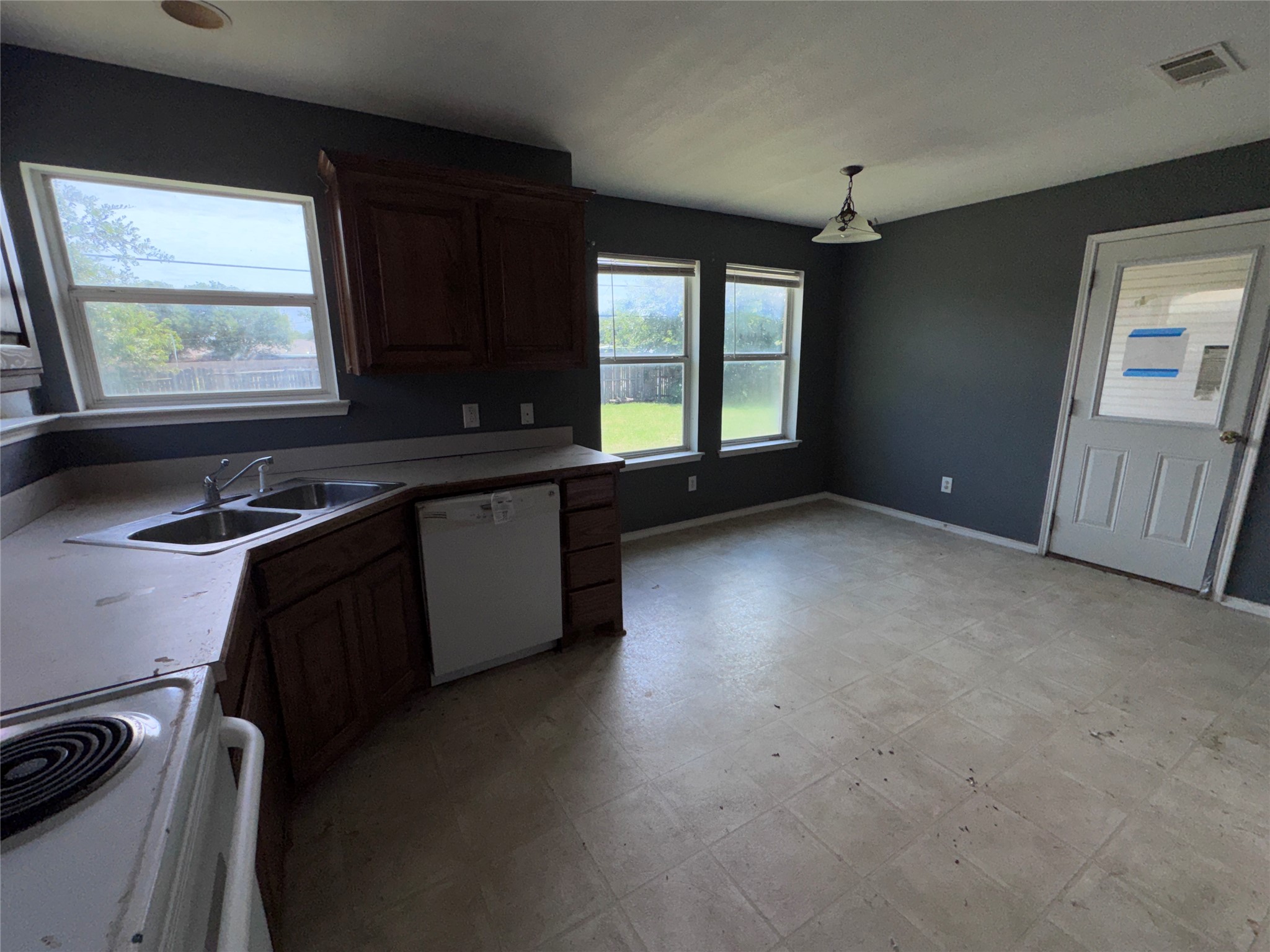 517 Birch Street Crowley TX 76036