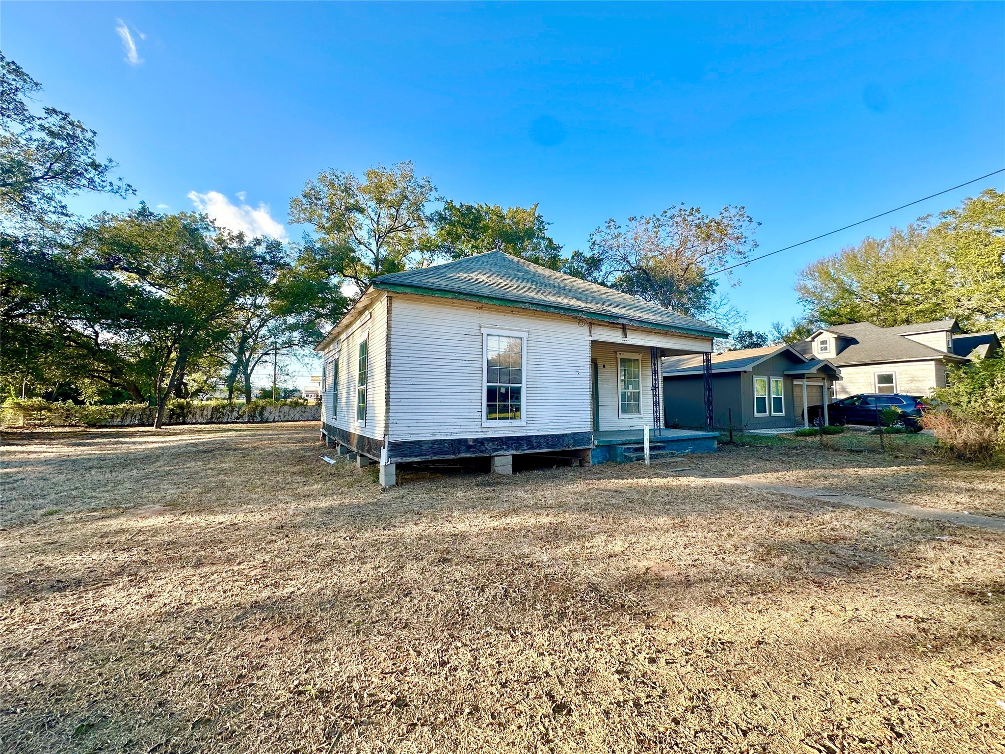 1000 & 1002 E Calhoun Avenue Waco TX 76704