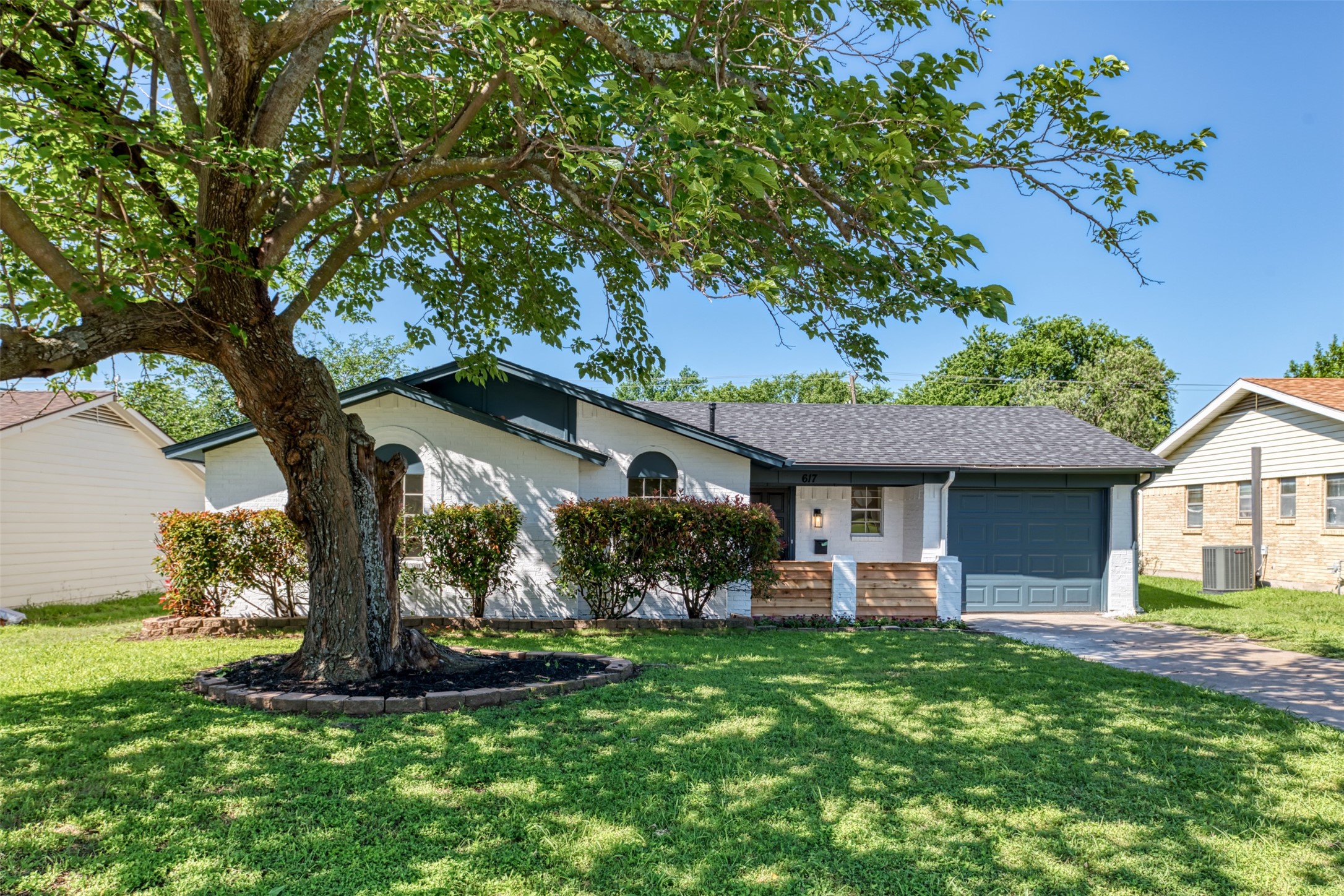617 NW Newton Drive Burleson TX 76028