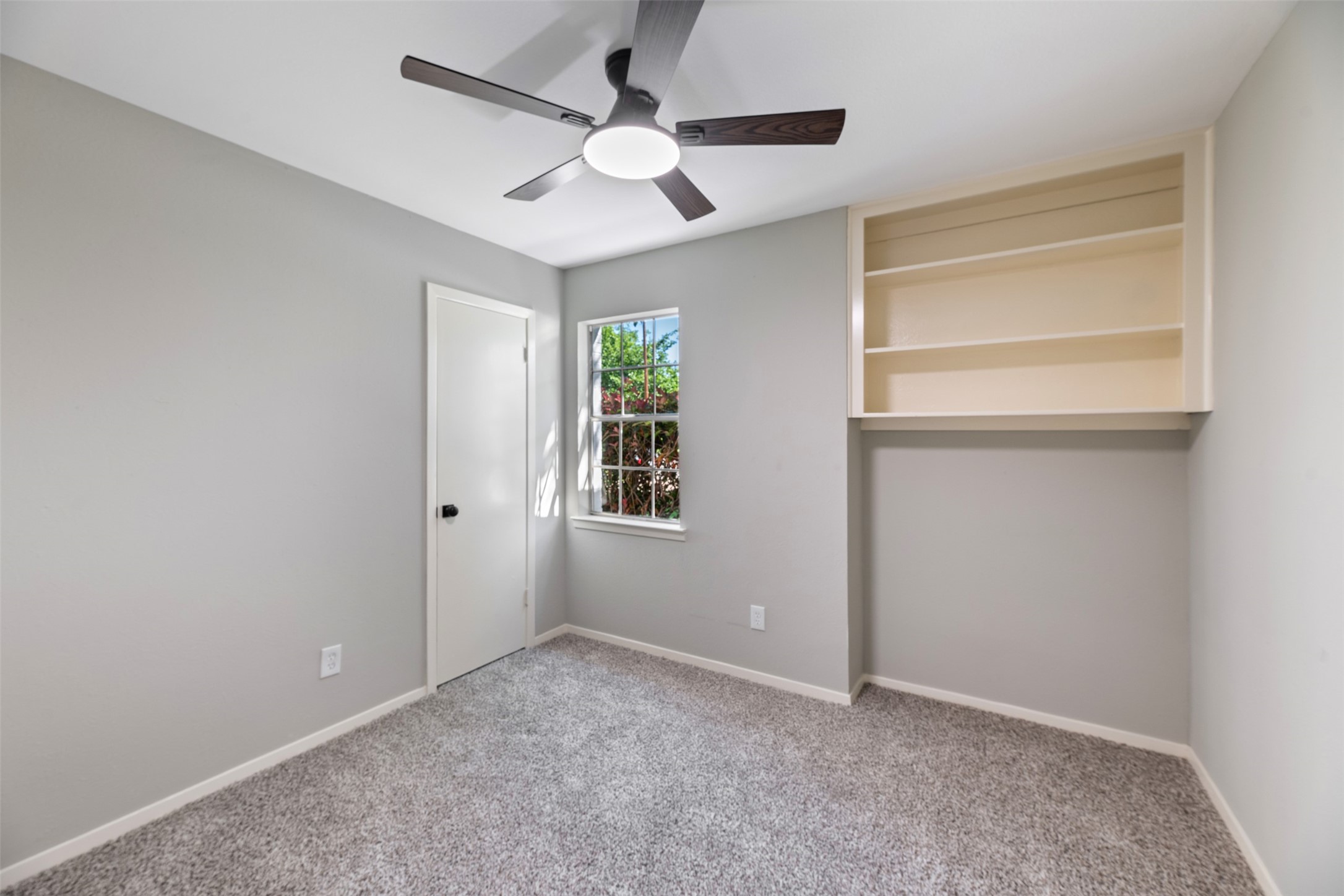 617 NW Newton Drive Burleson TX 76028