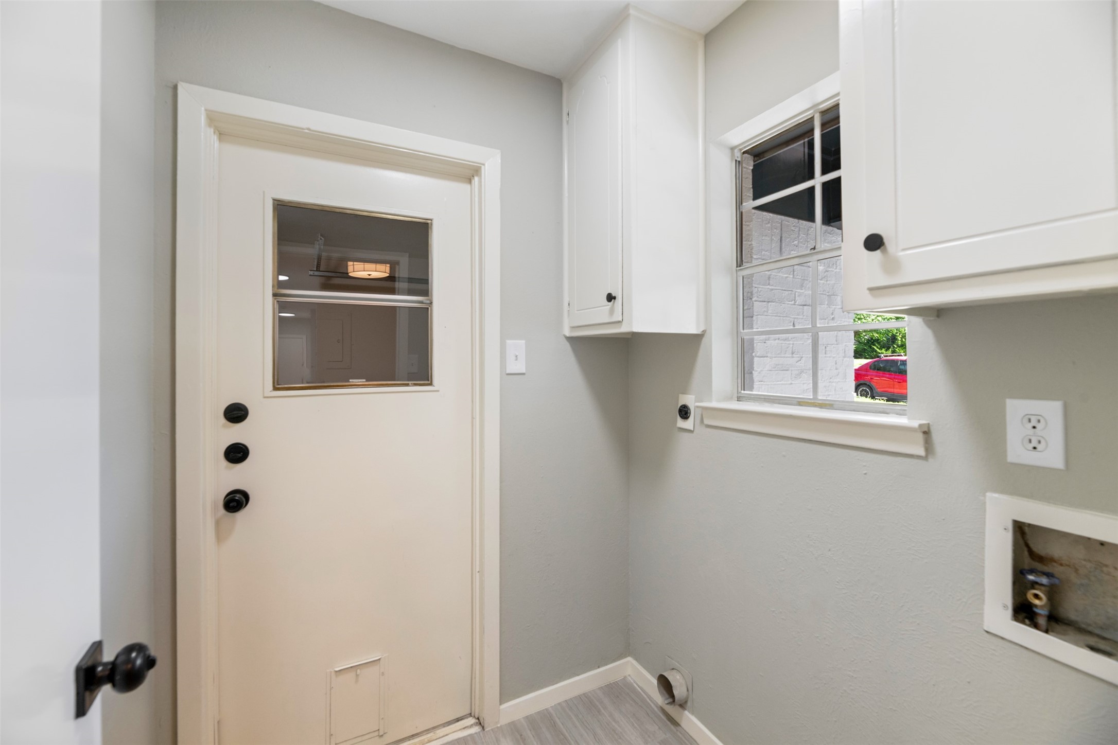 617 NW Newton Drive Burleson TX 76028