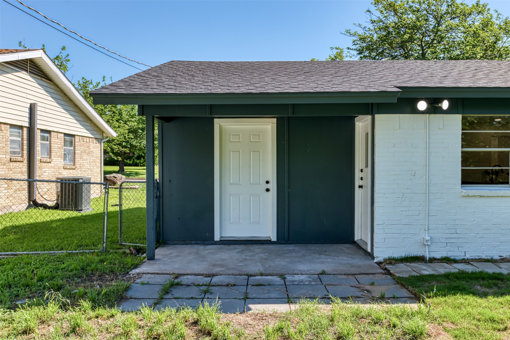 617 NW Newton Drive Burleson TX 76028