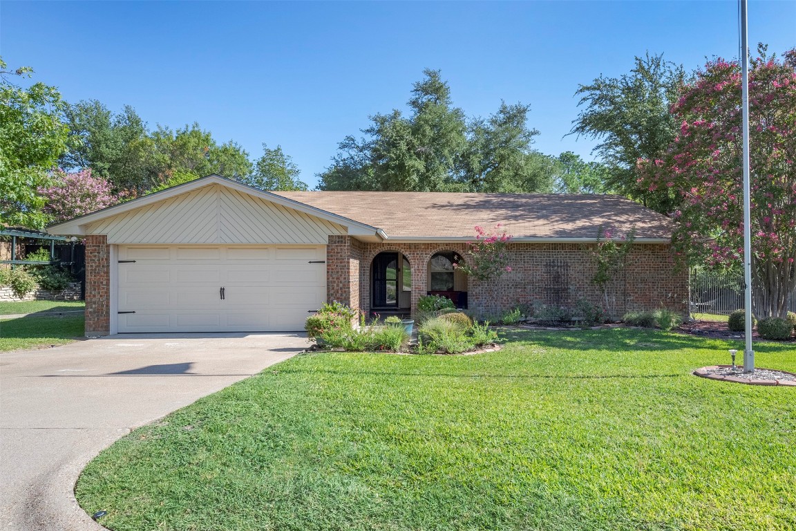1209 Ann Street Weatherford TX 76086