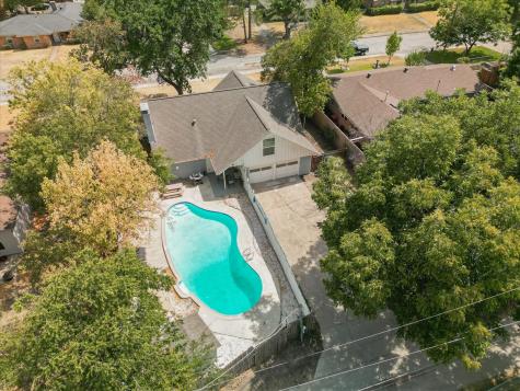 742 Austrian Road Grand Prairie TX 75050
