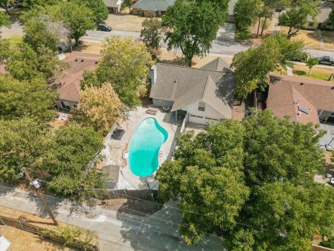 742 Austrian Road Grand Prairie TX 75050