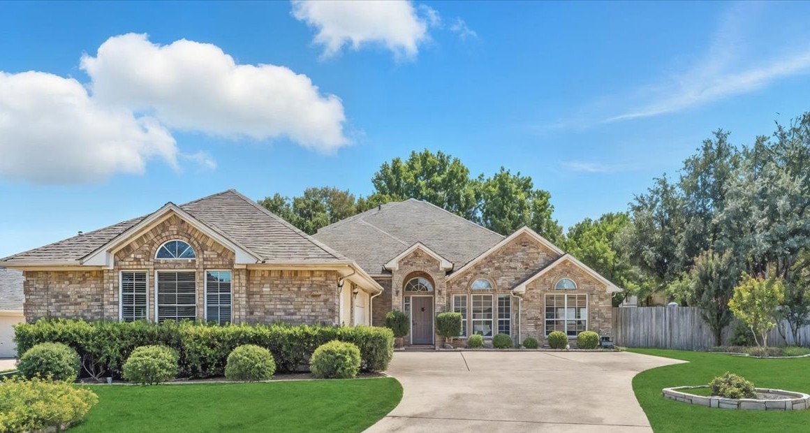 6353 Warwick Hills Drive Fort Worth TX 76132