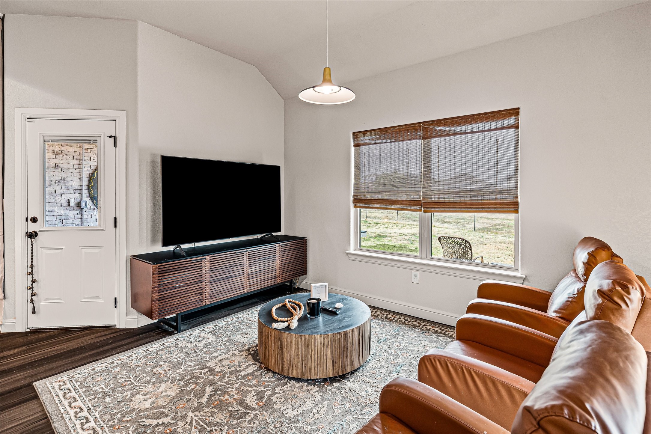 1306 E Apache Trail Granbury TX 76048