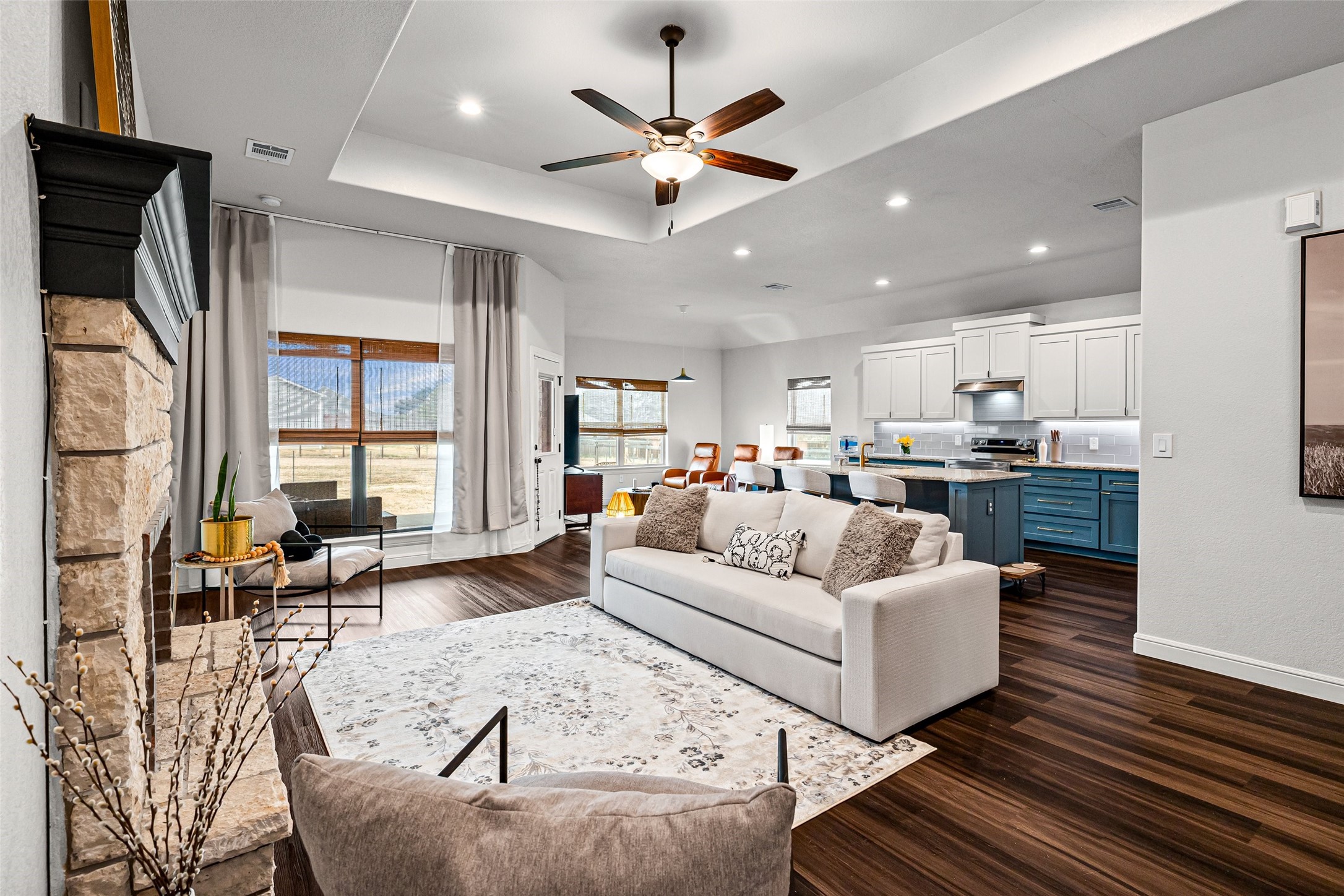 1306 E Apache Trail Granbury TX 76048