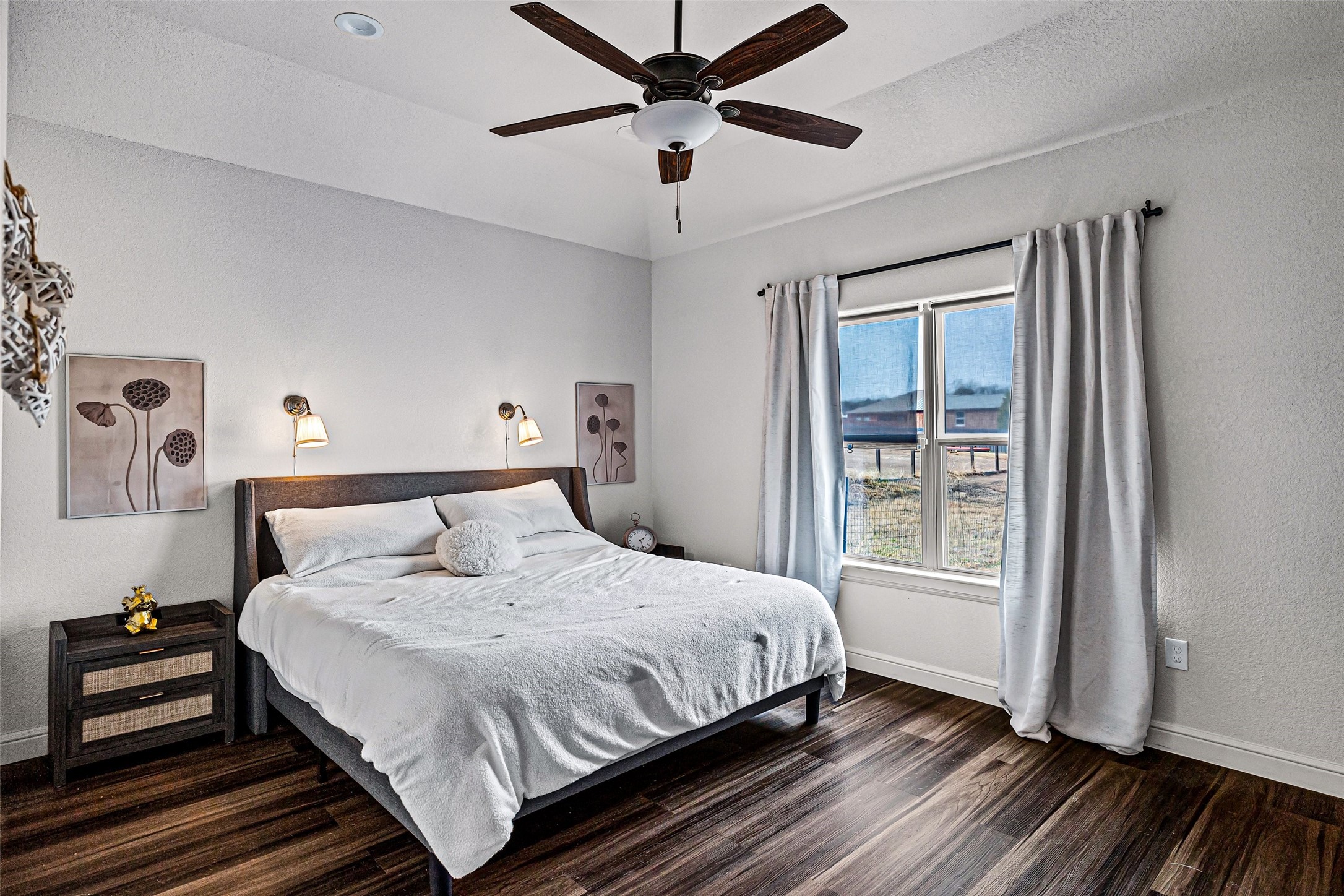 1306 E Apache Trail Granbury TX 76048