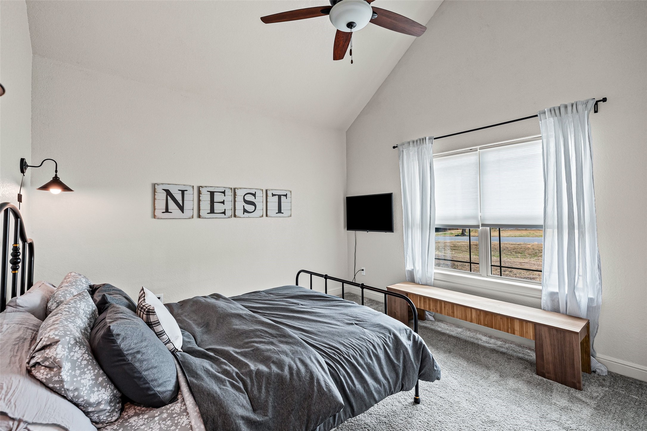 1306 E Apache Trail Granbury TX 76048