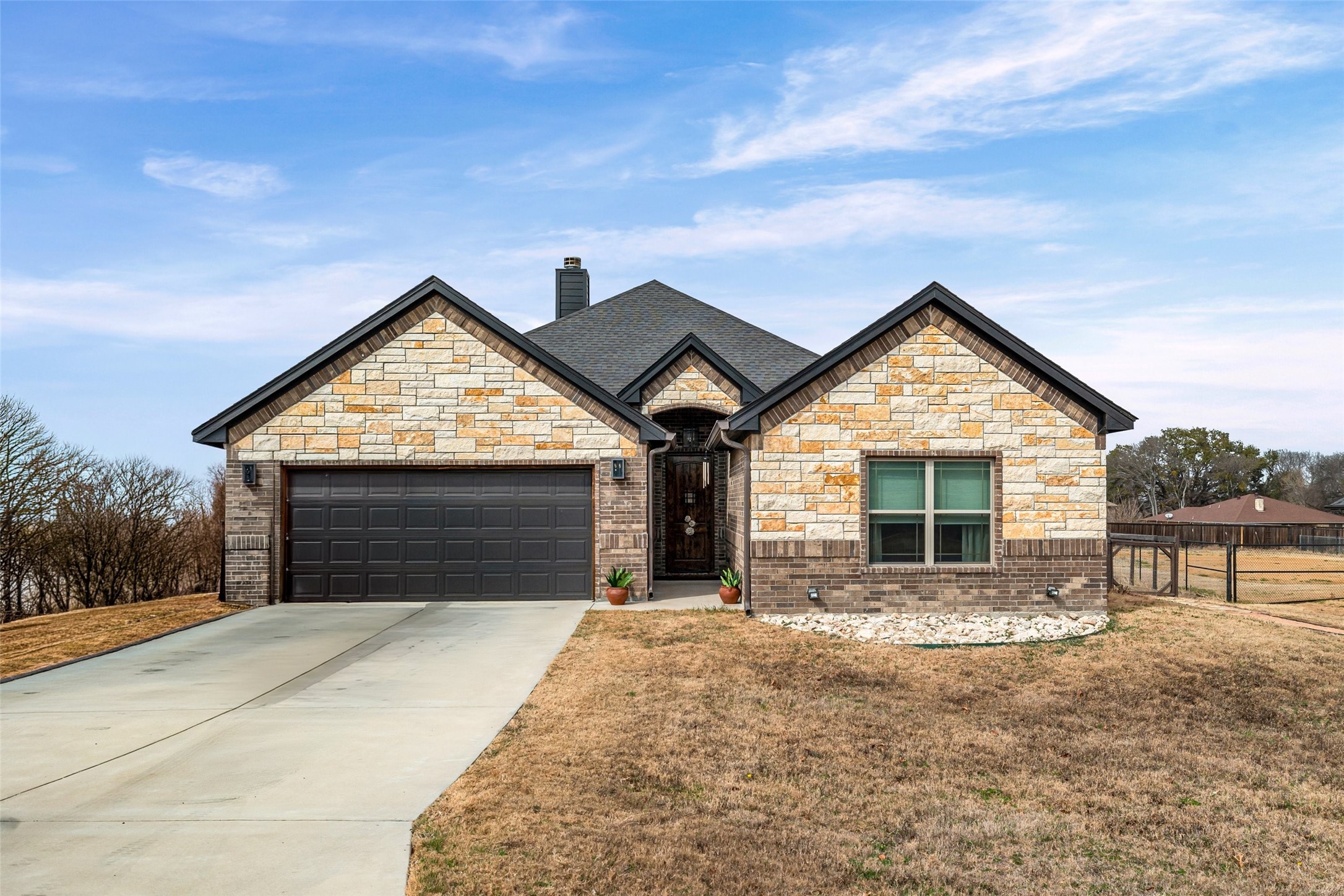 1306 E Apache Trail Granbury TX 76048