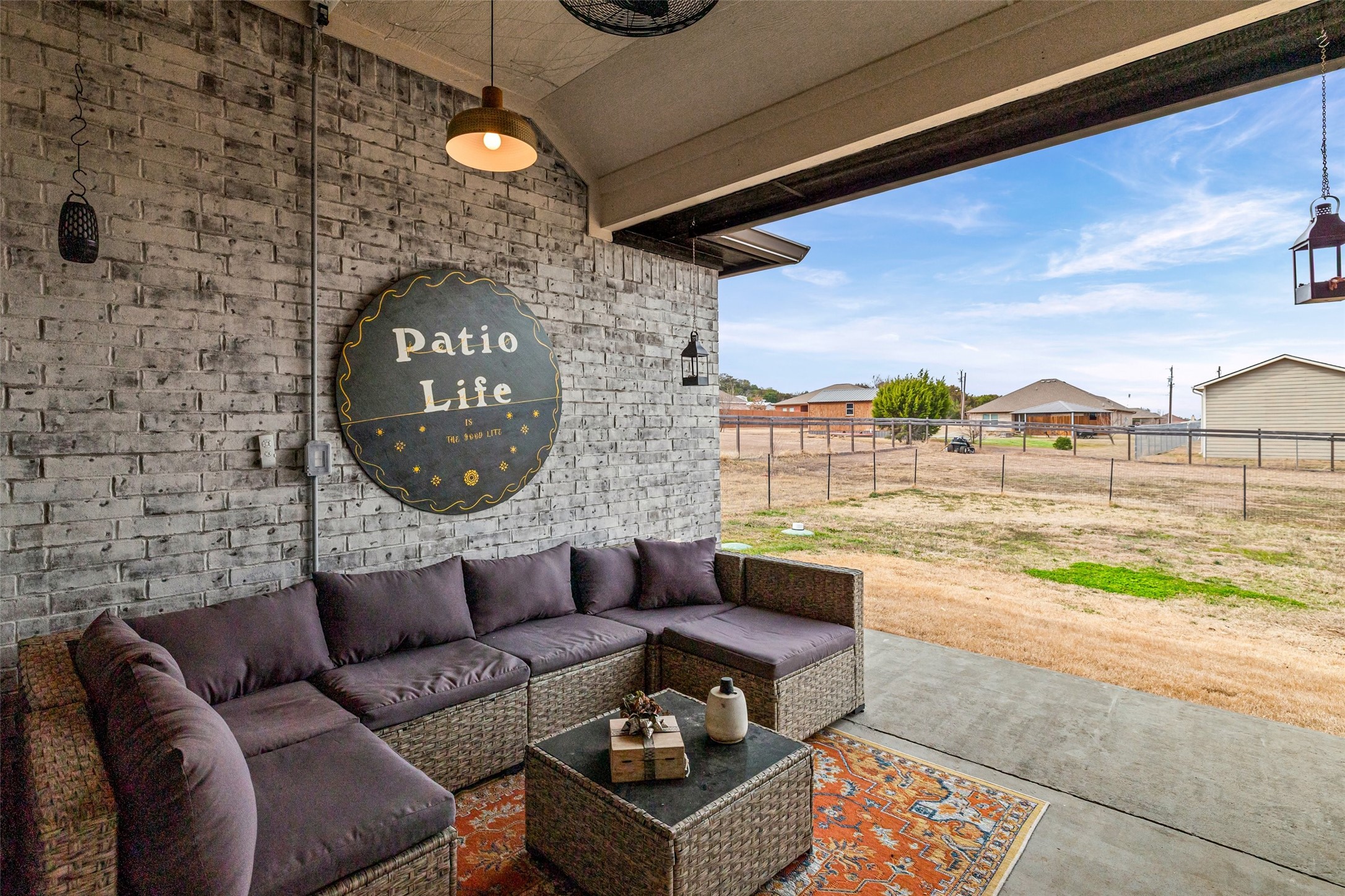 1306 E Apache Trail Granbury TX 76048