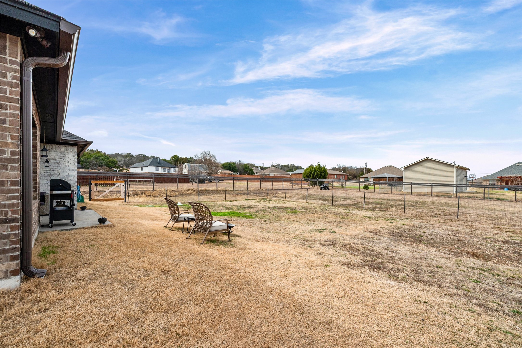 1306 E Apache Trail Granbury TX 76048
