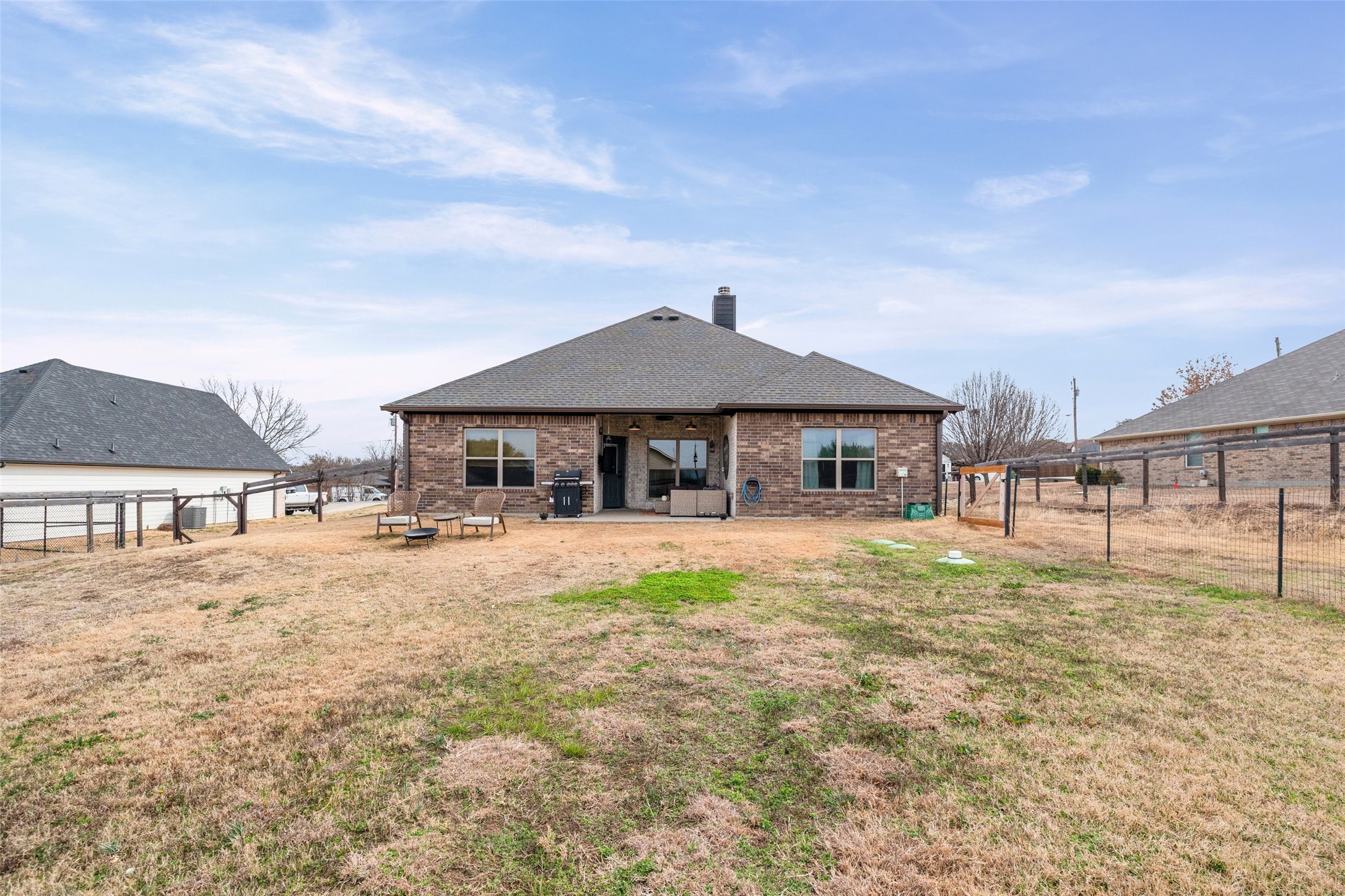 1306 E Apache Trail Granbury TX 76048