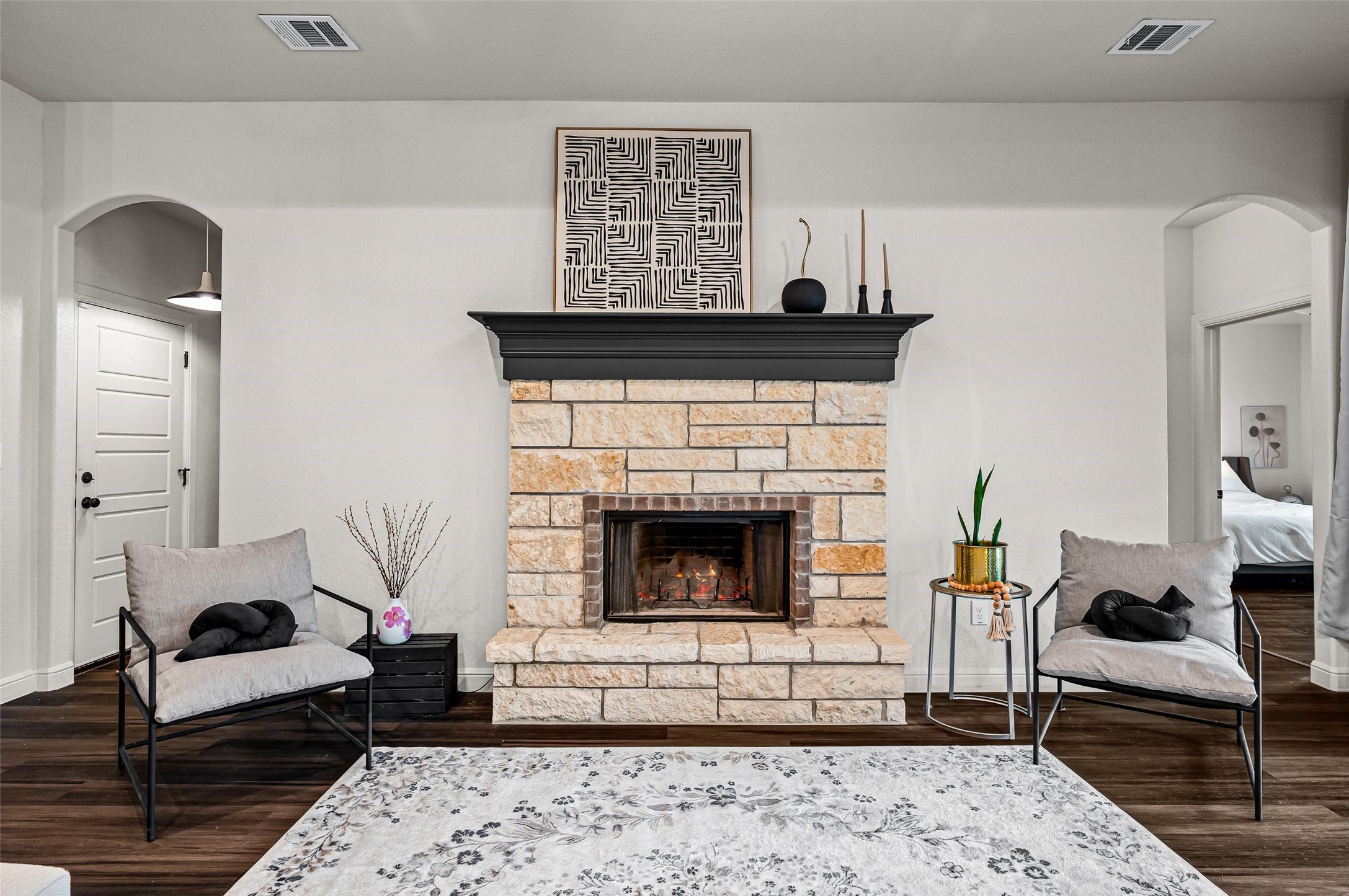 1306 E Apache Trail Granbury TX 76048