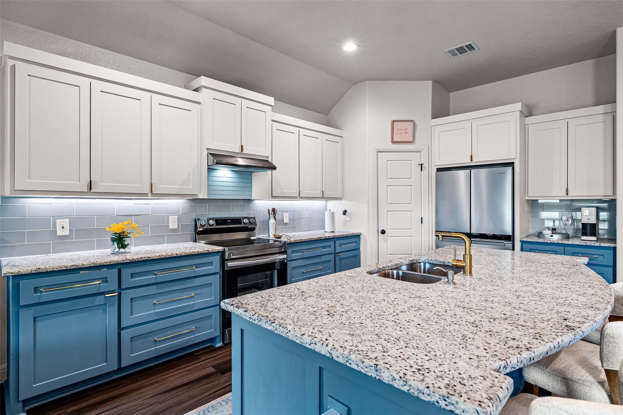 1306 E Apache Trail Granbury TX 76048