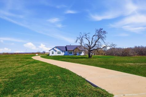 420 Zonaverde Court Poolville TX 76487