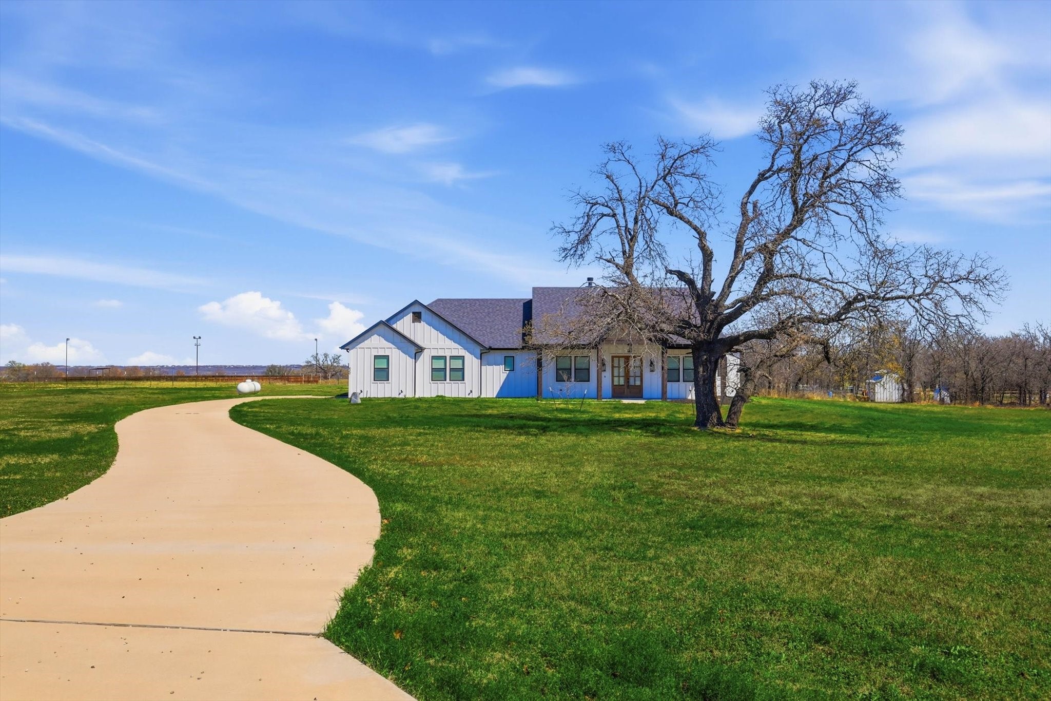 420 Zonaverde Court Poolville TX 76487