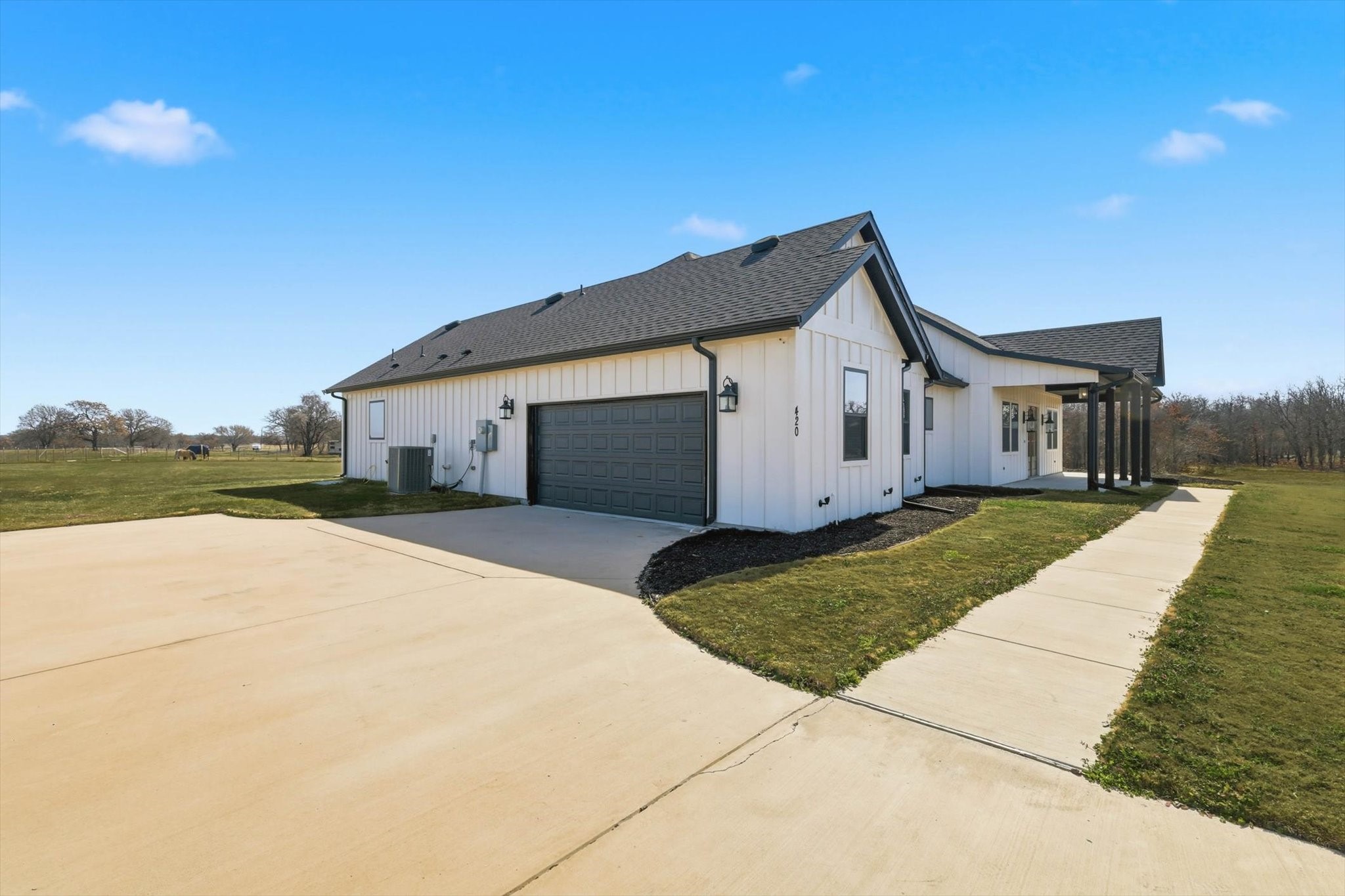 420 Zonaverde Court Poolville TX 76487