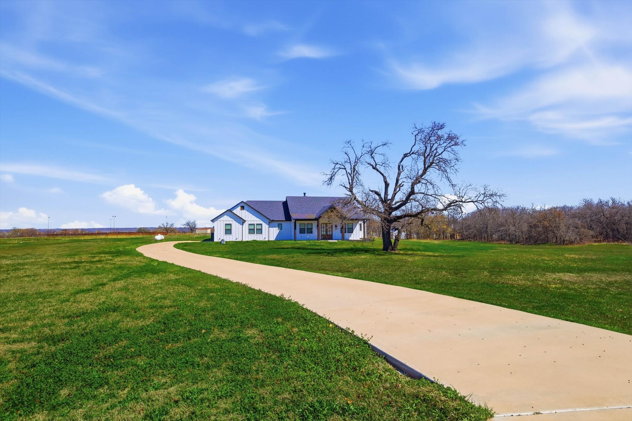 420 Zonaverde Court Poolville TX 76487