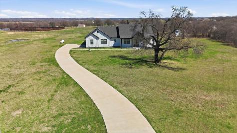420 Zonaverde Court Poolville TX 76487