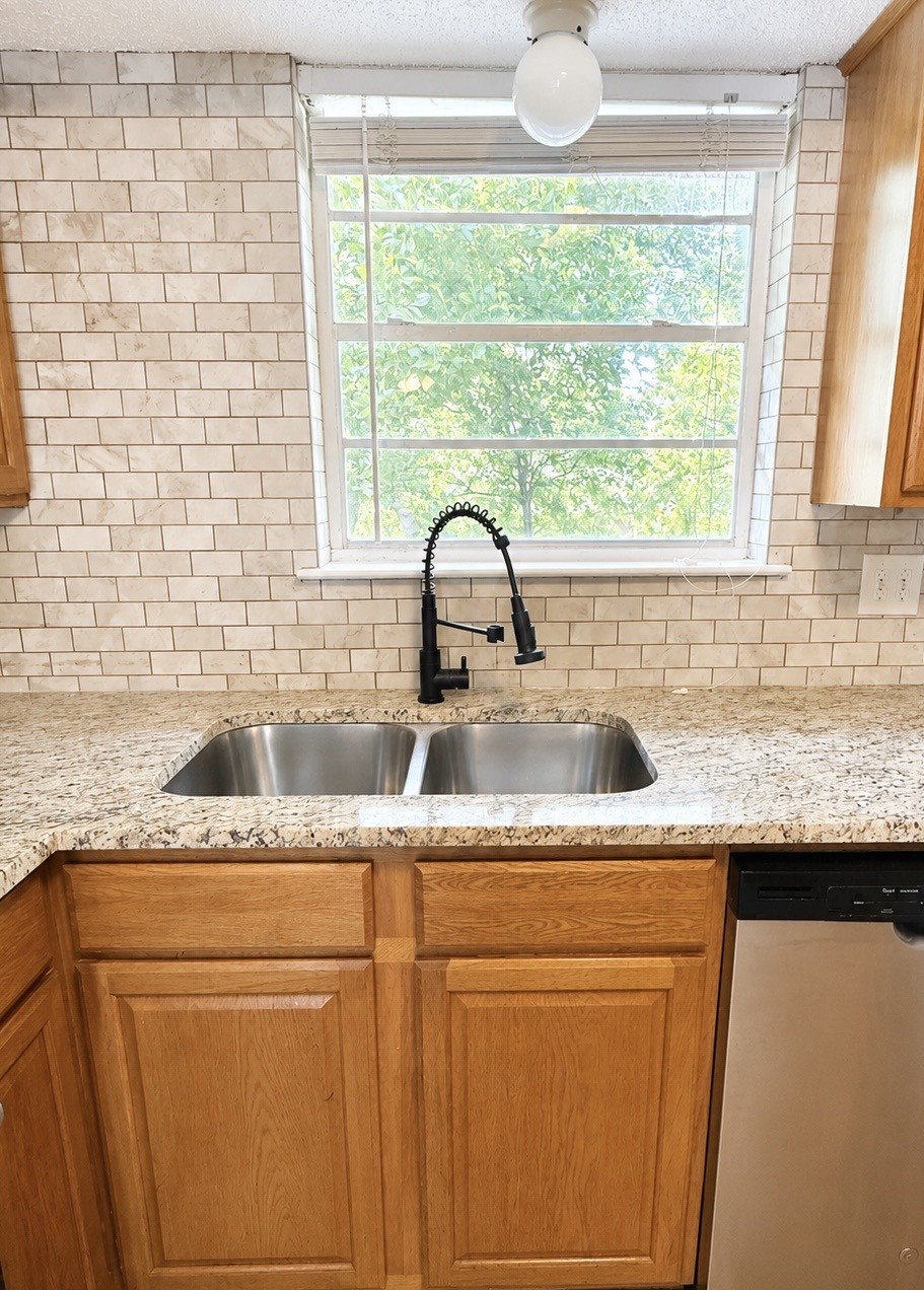 518 Calvin Drive Garland TX 75041