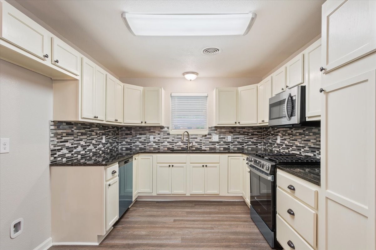 2025 Lenamon Street Waco TX 76710