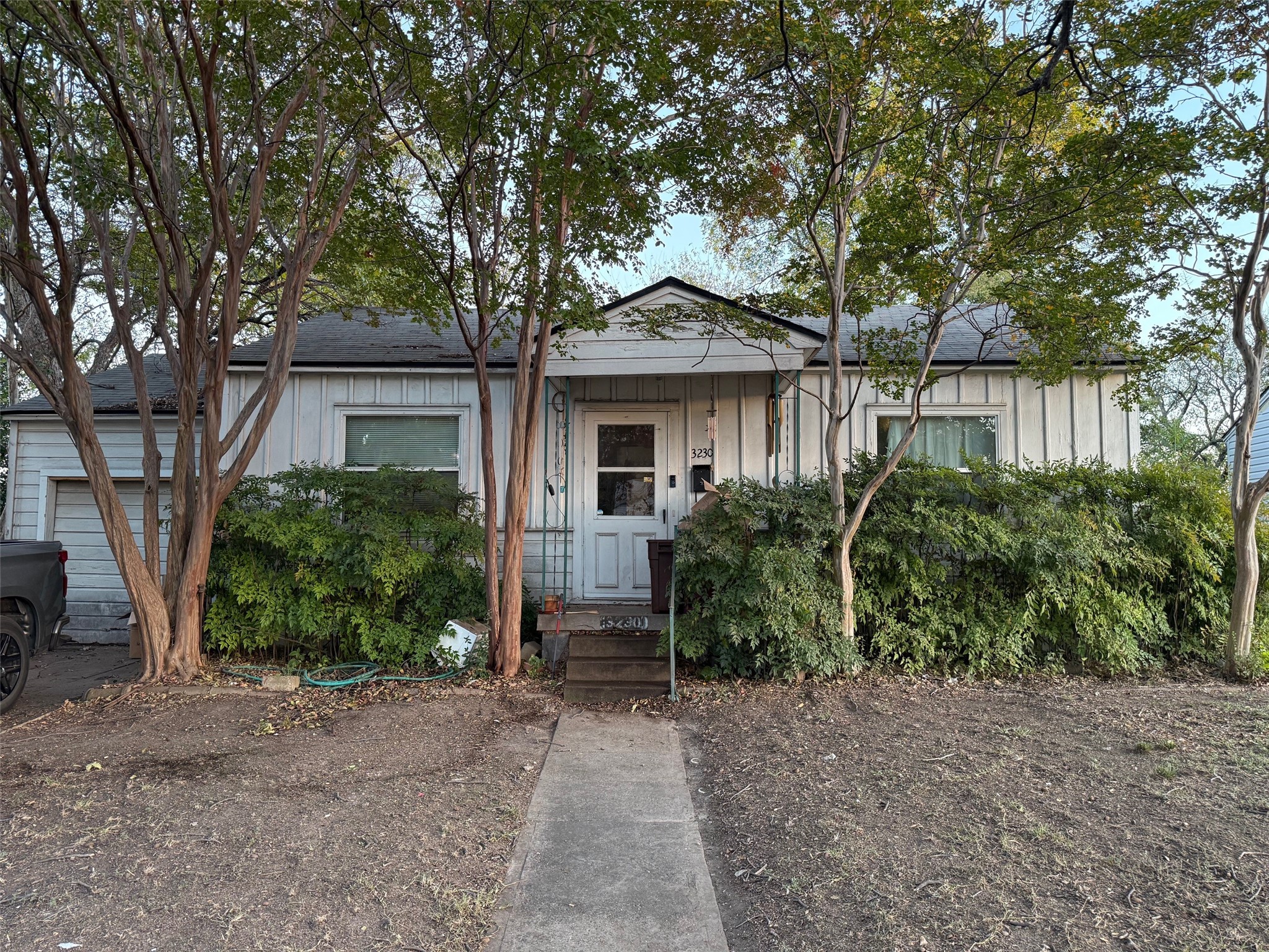 3230 S Llewellyn Avenue Dallas TX 75224
