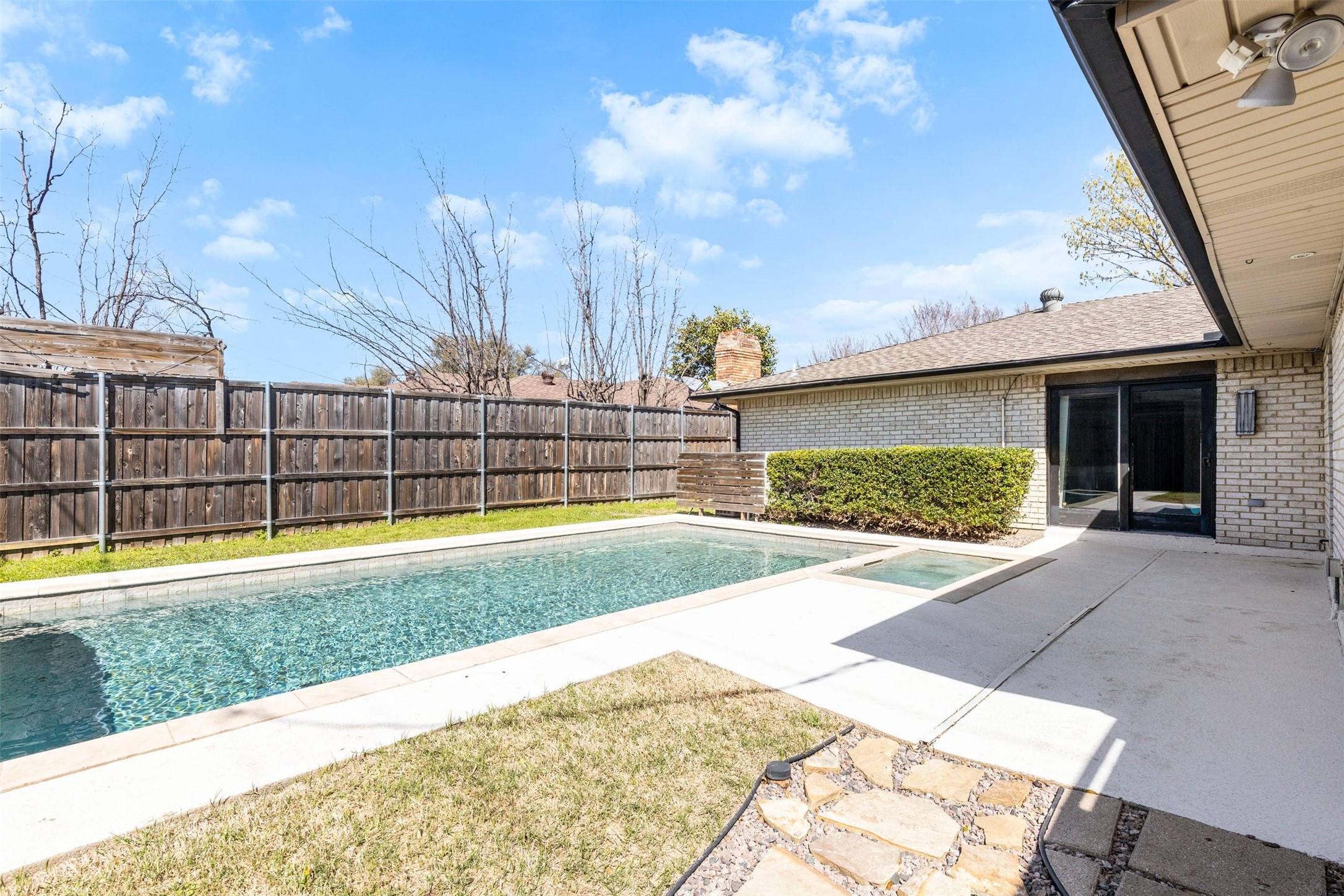 9911 Dale Crest Drive Dallas TX 75220