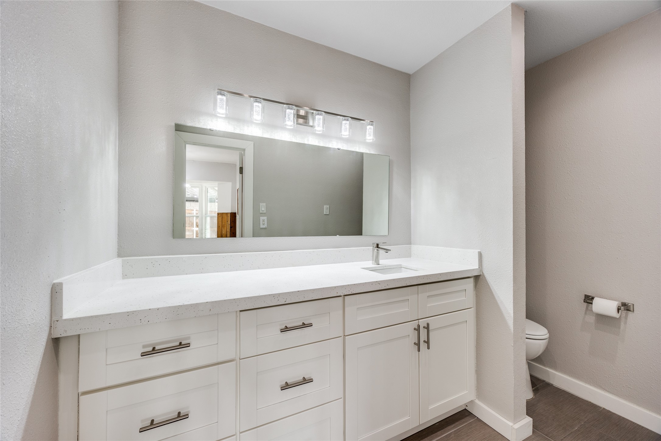 8206 San Cristobal Drive Dallas TX 75218