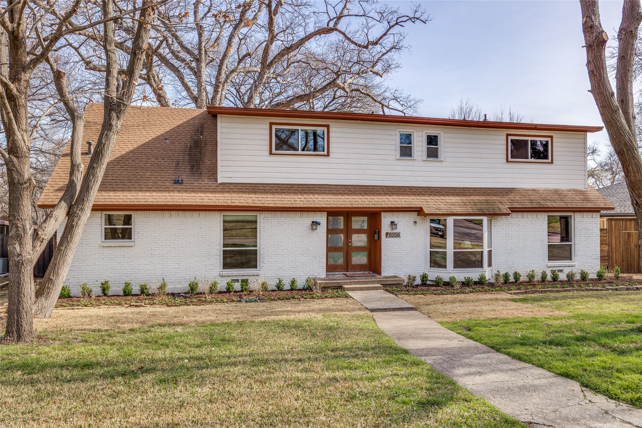 8206 San Cristobal Drive Dallas TX 75218